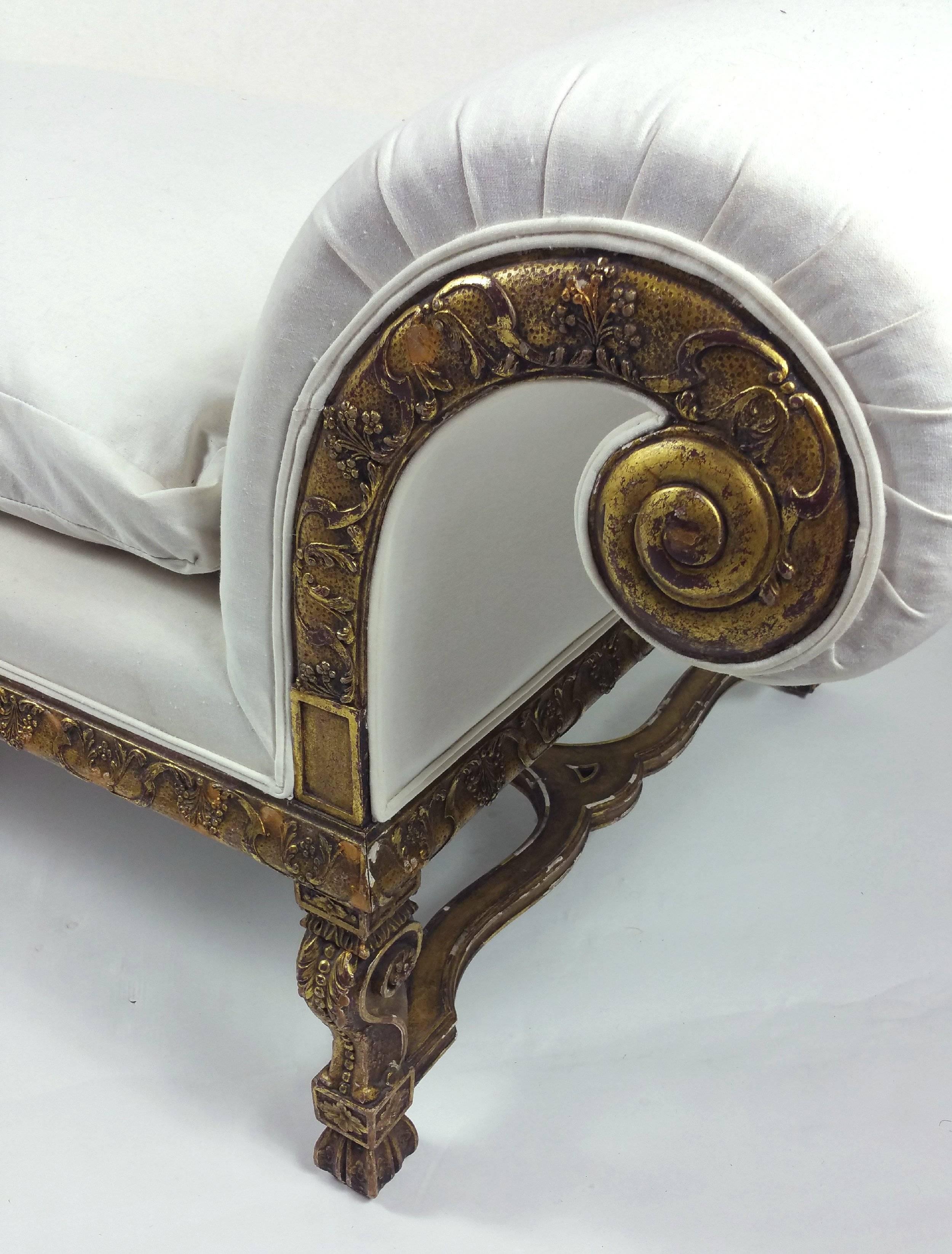 19th Century William and Mary Styled Carved Giltwood Settee In Good Condition In London, west Sussex