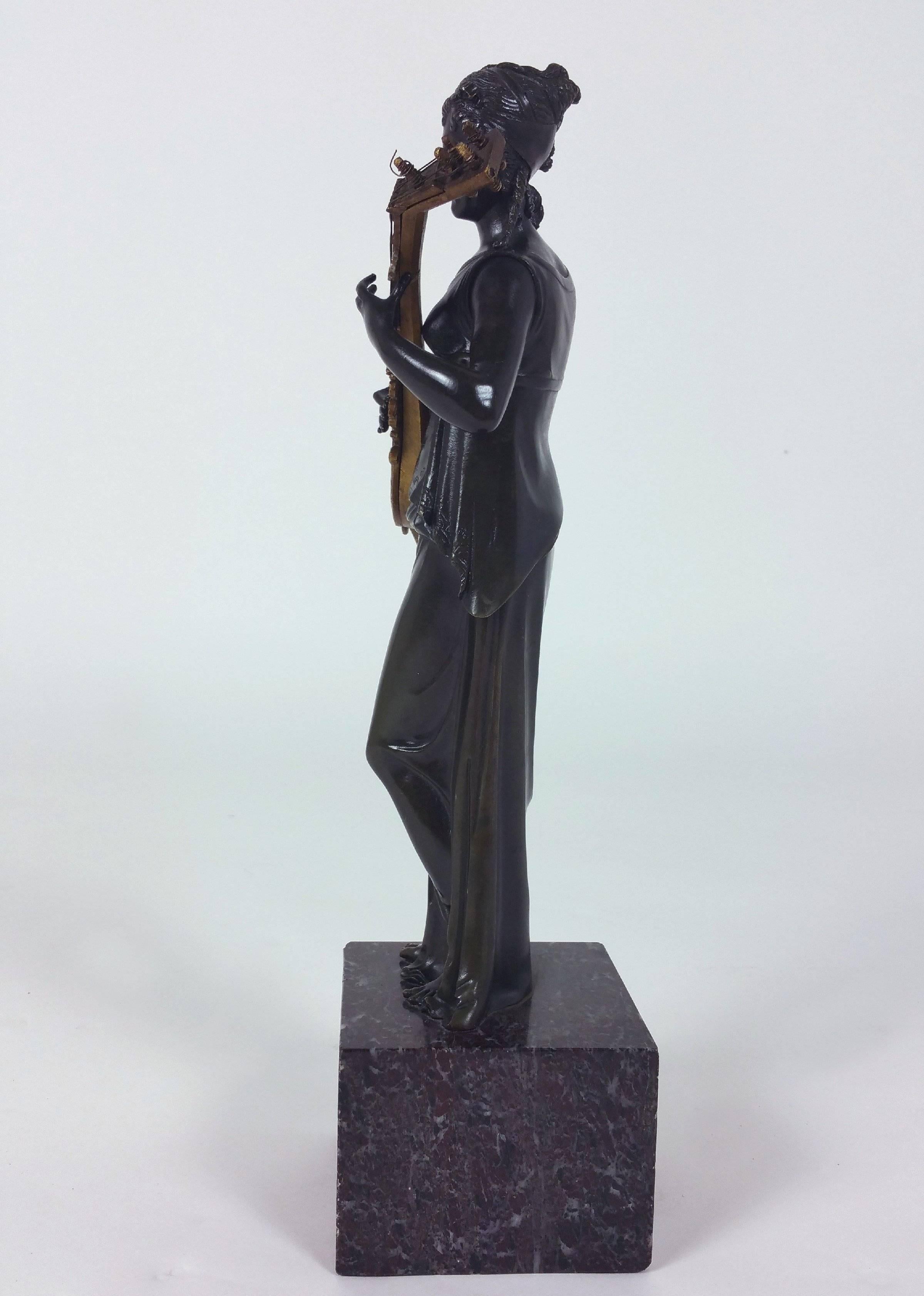 19th Century Italian Grand Tour Bronze and Gilt Bronze Female Figure In Excellent Condition In London, west Sussex