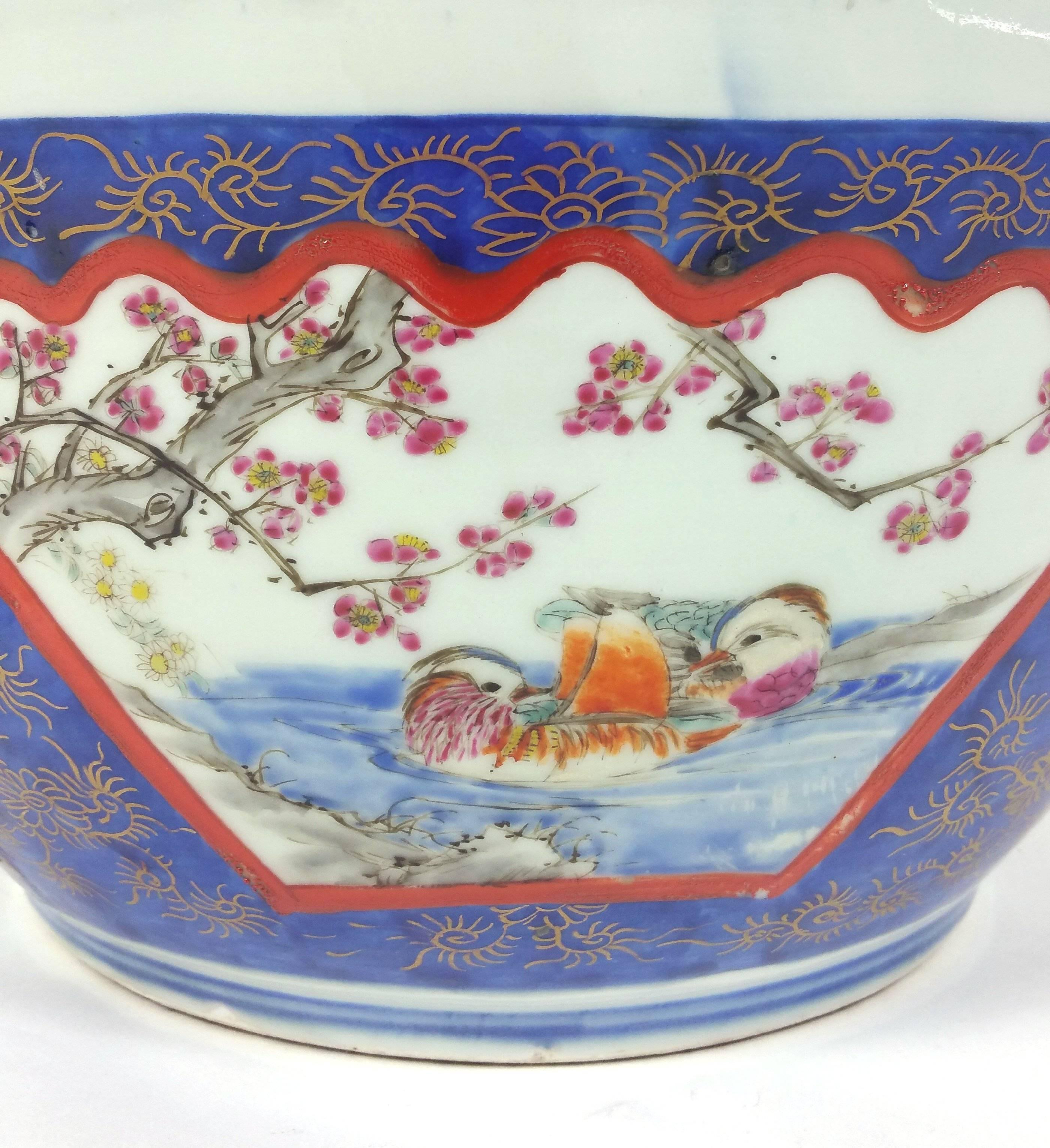 Large 19th Century Japanese Twin Handled Vase with Painted Enamels In Excellent Condition In London, west Sussex