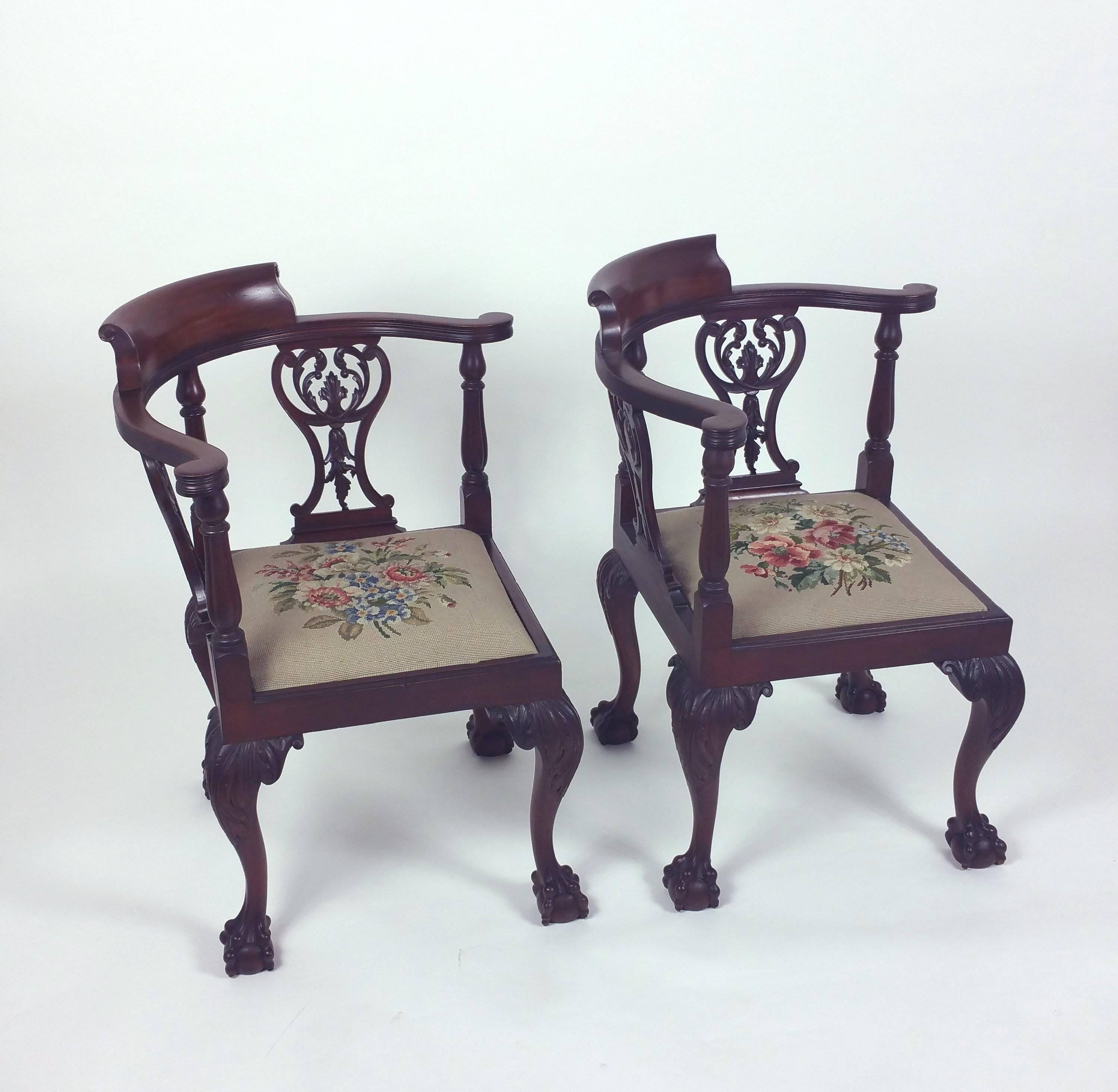 English Pair of Late 19th Century Chippendale Design Carved Mahogany Corner Chairs