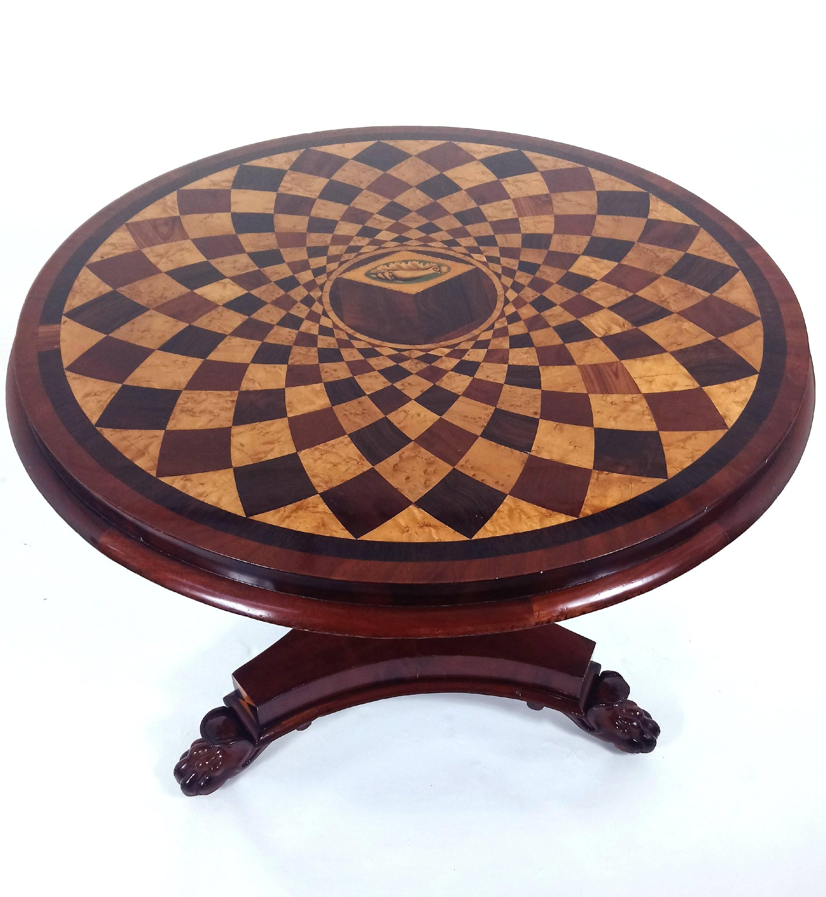 British Early 19th Century Circular Mahogany Tilt-Top Table