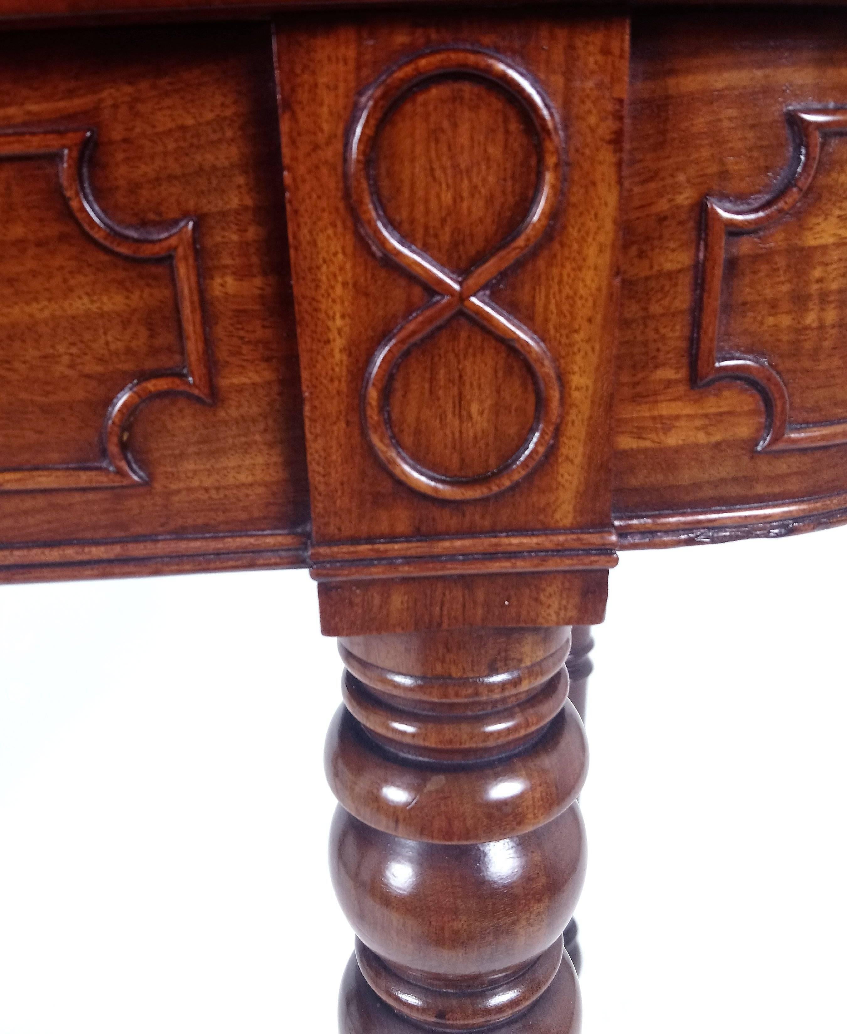 Regency Mahogany Fold over Games Table in the Manner of Gillows In Excellent Condition In London, west Sussex