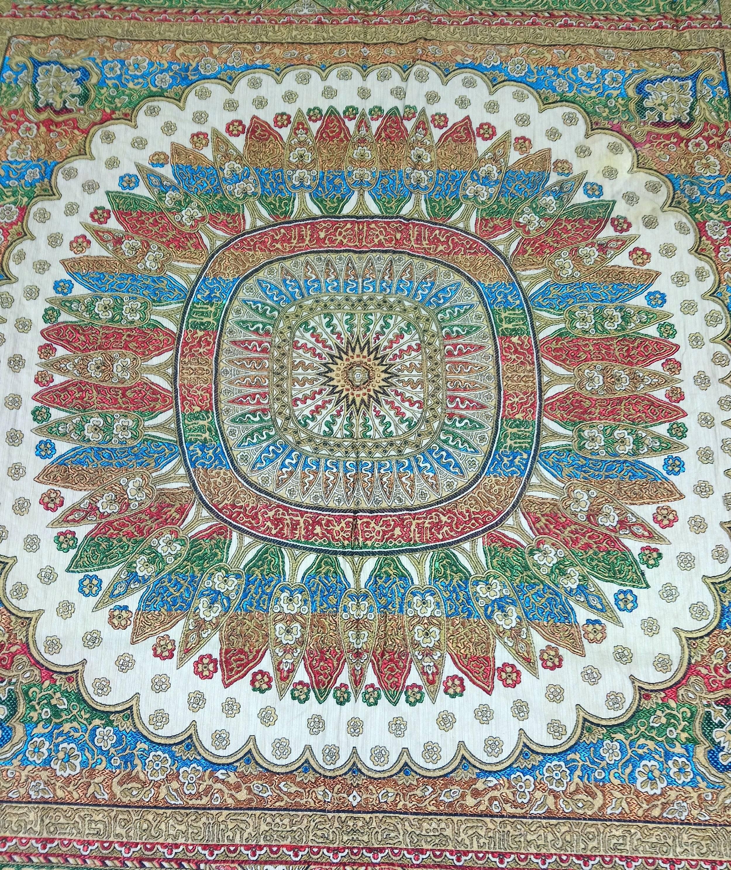 Early 20th Century Indian Worked Silk Wall Hanging or Bed Cover In Good Condition For Sale In London, west Sussex