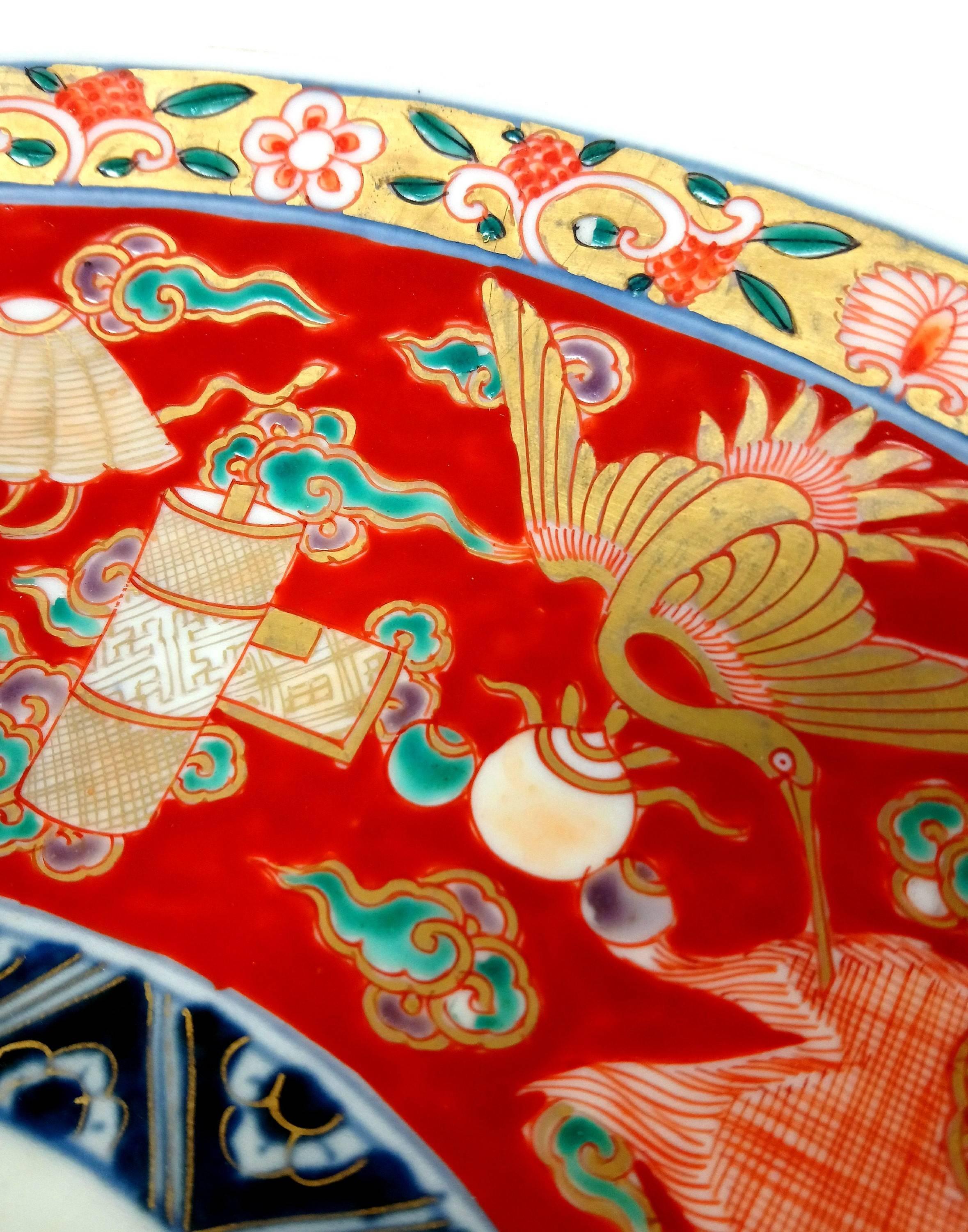 19th Century Japanese Imari Pottery Dish with Cranes In Excellent Condition In London, west Sussex