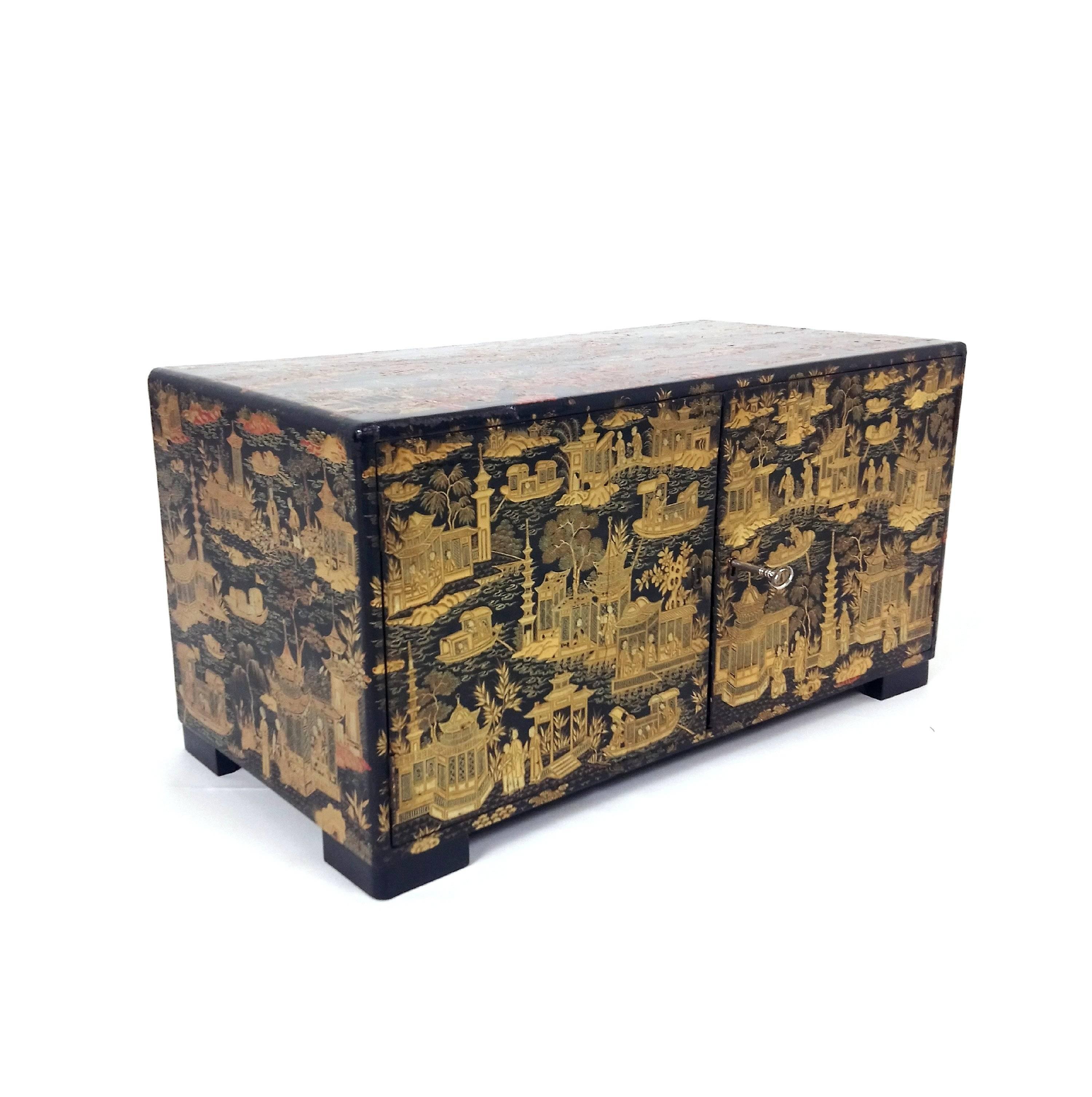 19th Century Chinese Export Ware Lacquered Two-Door Table Cupboard 6