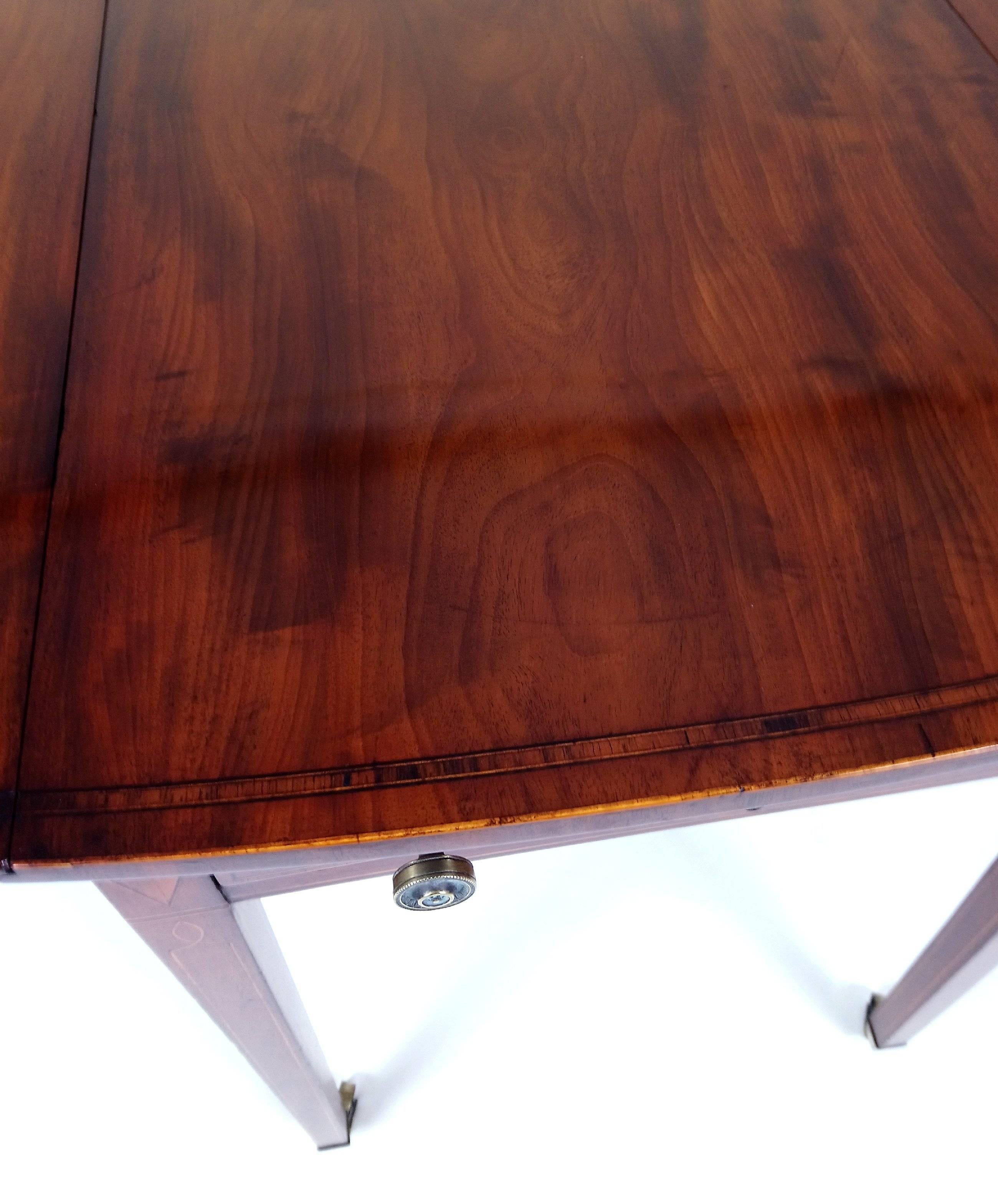 Brass 18th Century Sheraton Design Mahogany Drop Leaf Pembroke Table For Sale