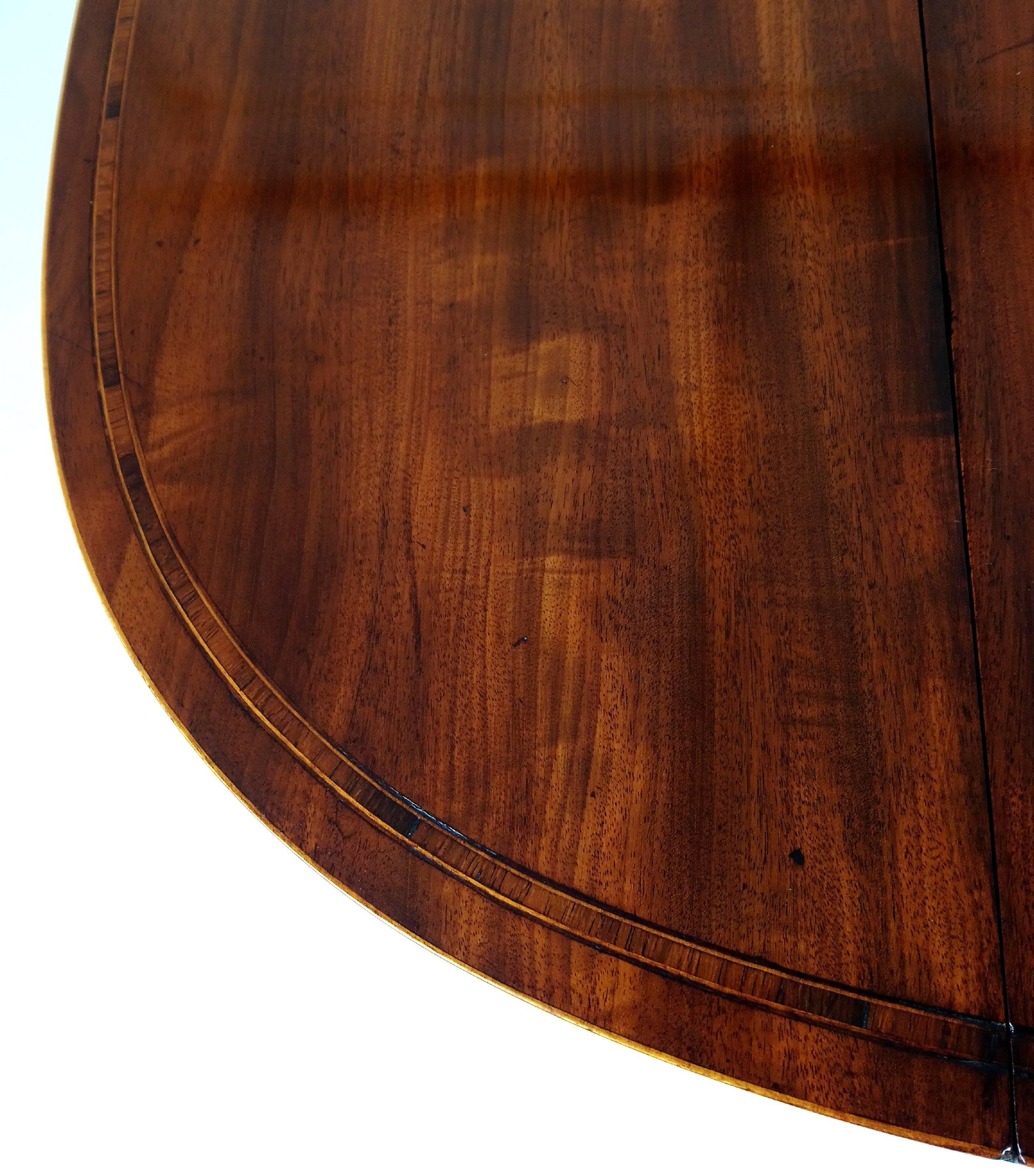 18th Century Sheraton Design Mahogany Drop Leaf Pembroke Table For Sale 1