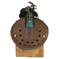 Thierry Despont, «Mask 50», escultura de una máscara con objetos encontrados, EE. UU., 2006