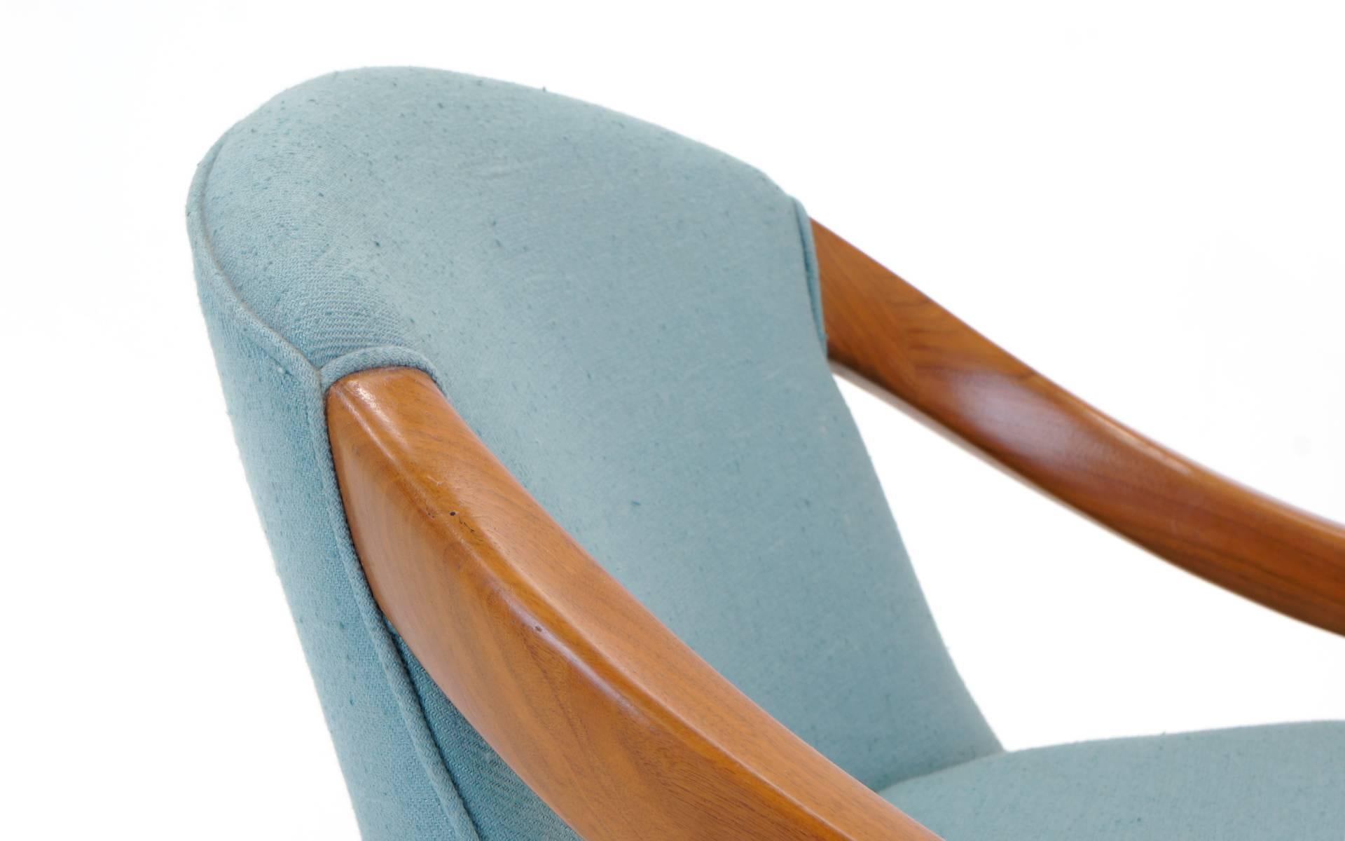 Mid-20th Century Elegant Club Lounge Chair or Side Chair by Baker, Walnut and Blue Fabric