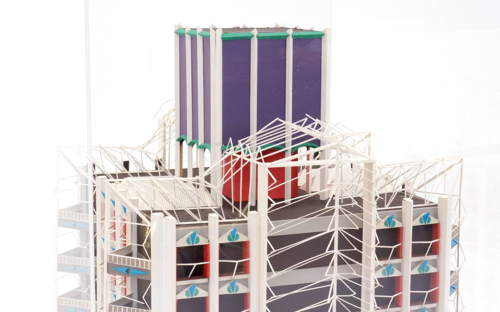 Irving Harper Architektonische Skulptur aus seiner Paper Sculpture-Serie (amerikanisch) im Angebot