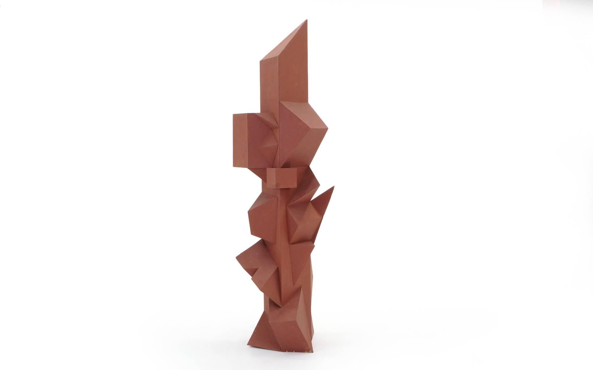 Sculpture géométrique en papier, unique en son genre, réalisée par Irving Harper. Ce travail est unique.