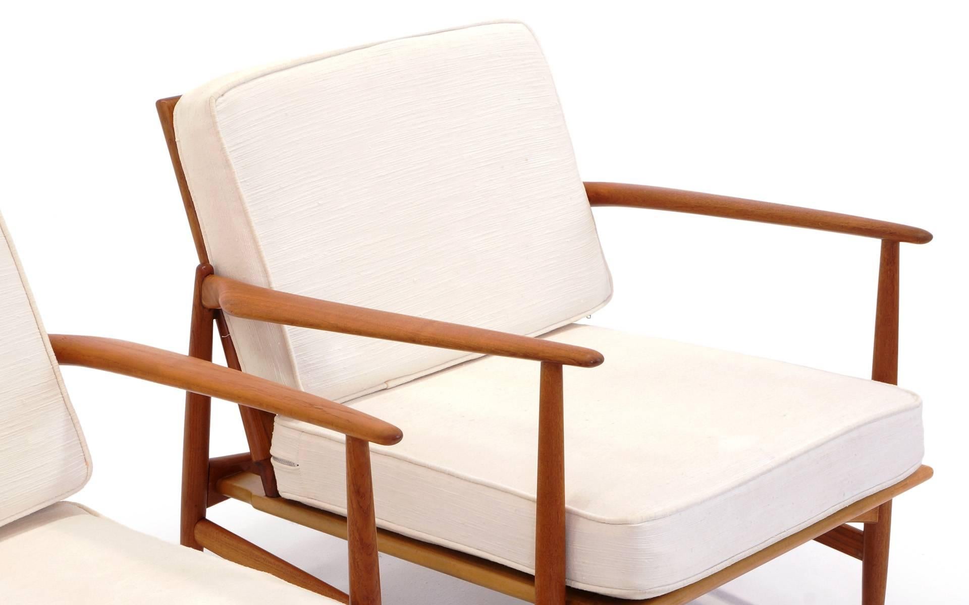 Pair of Kofod-Larsen Lounge Chairs for Selig In Excellent Condition In Kansas City, MO