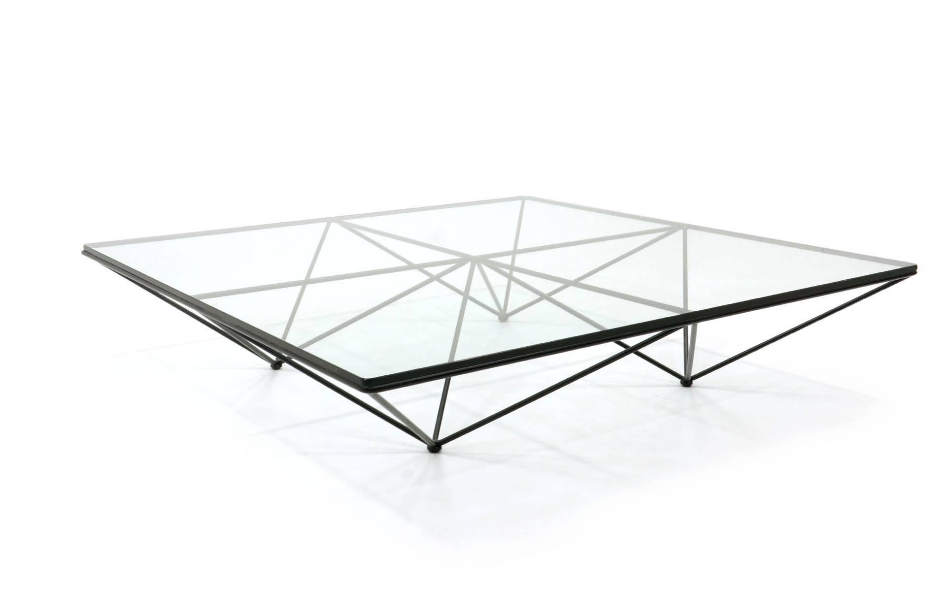 Mid-Century Modern Table basse carrée en verre Alanda originale de Paolo Piva pour B&B Italia