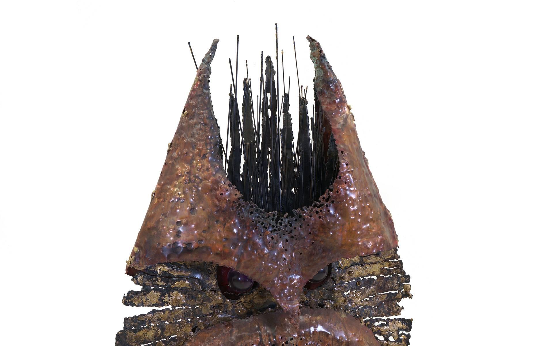 Patiné Grande sculpture de hibou de table complexe de James Bearden en vente