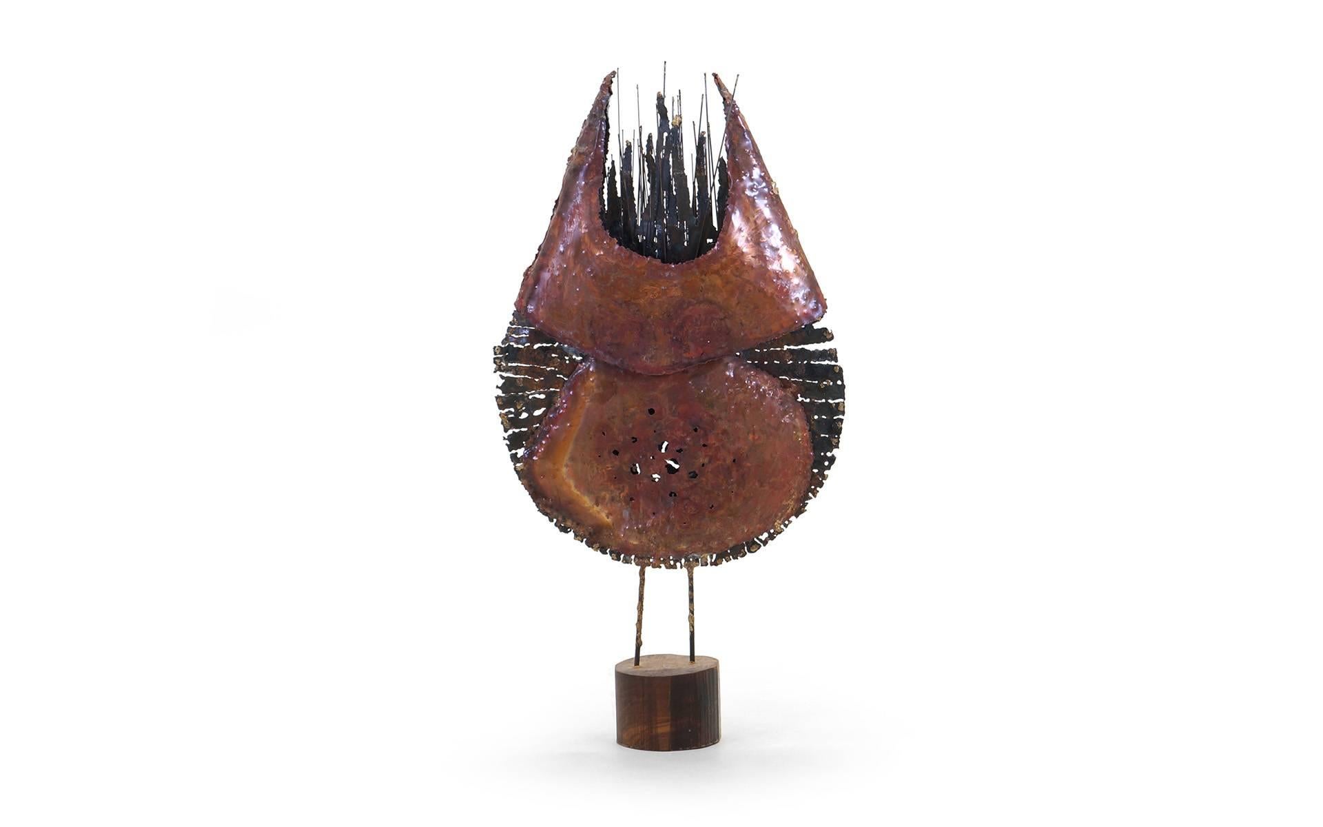 Américain Grande sculpture de hibou de table complexe de James Bearden en vente