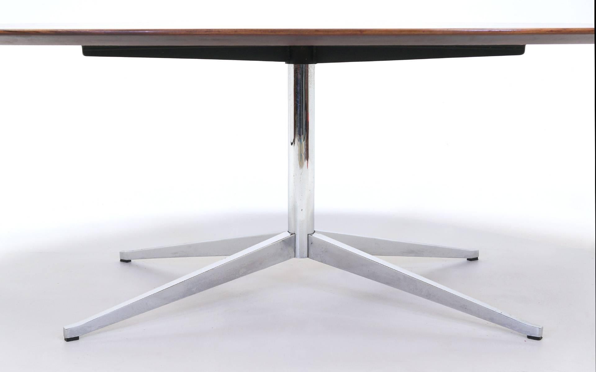 florence knoll table oval