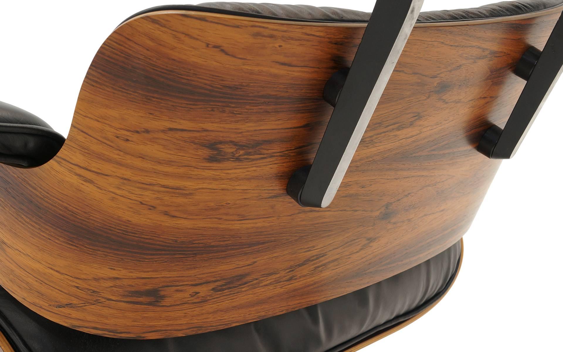 Excellent, Original, Brazilian Rosewood Eames Lounge Chair and Ottoman In Excellent Condition In Kansas City, MO