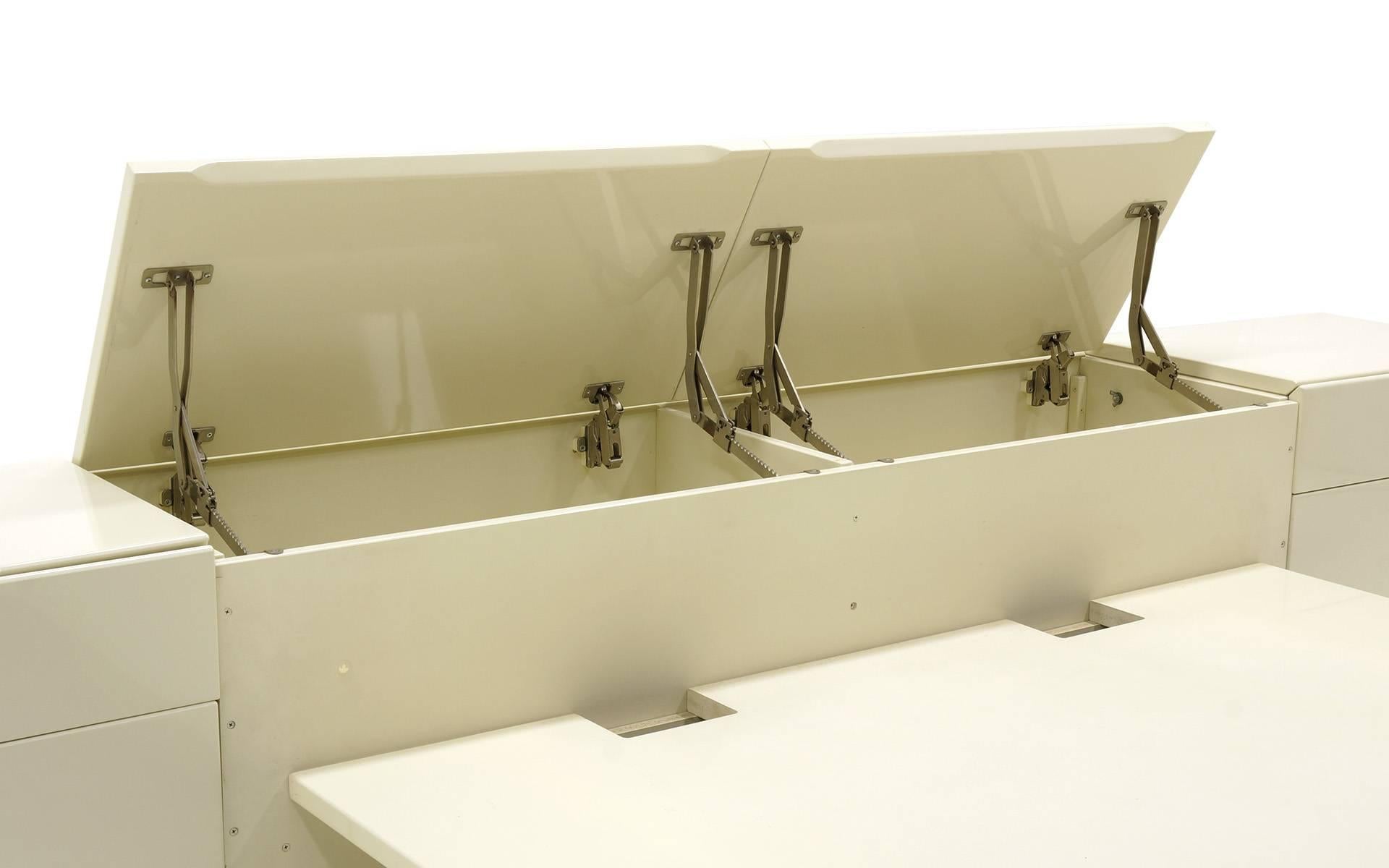 Mid-Century Modern Queen Ivory Platform Bed with Attached Nightstands & Headboard Storage, Rougier