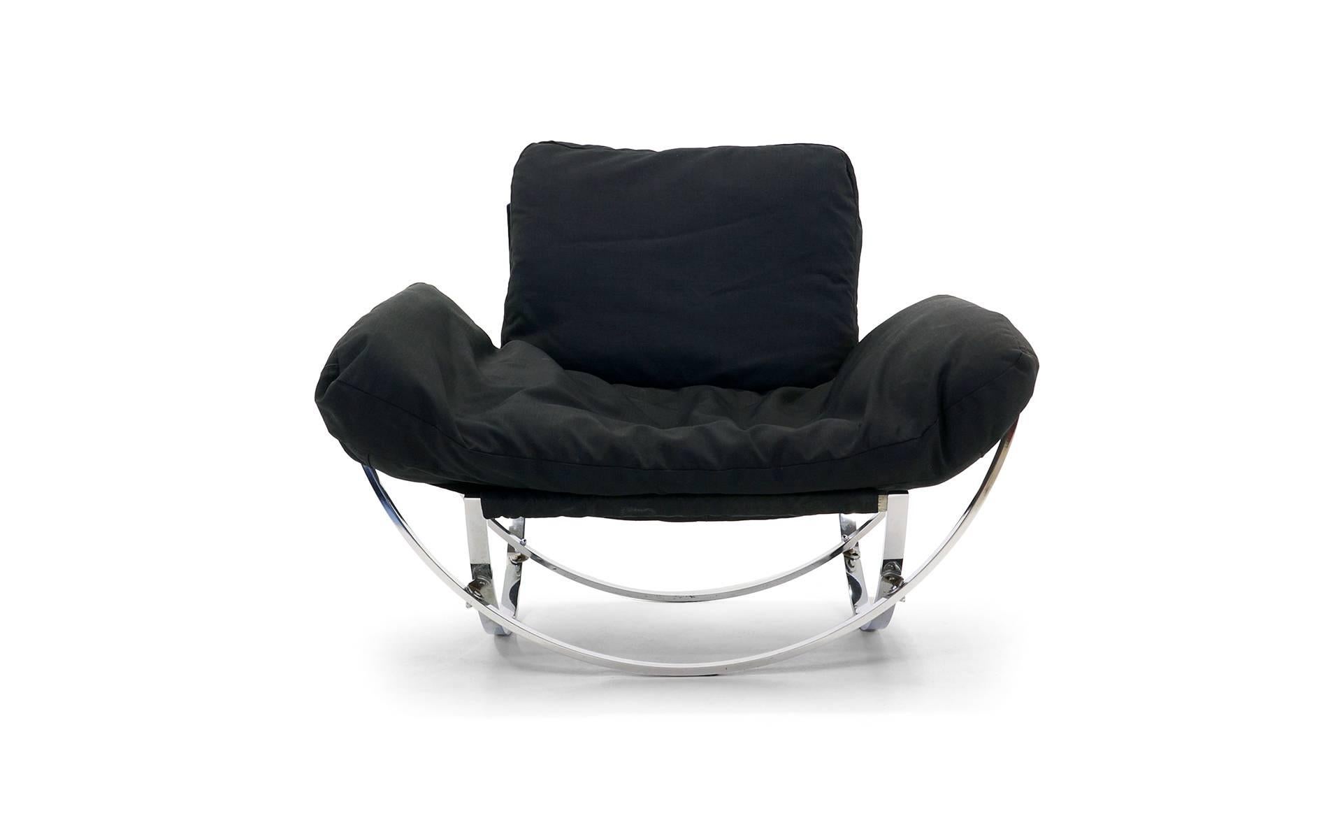 ‘Apollo’ chair designed by Leonnart Bender for the Charlton Company (Leominster, MA) for their Century 21 collection, Model No.150 c.1970s.  Similar in style to designs by Milo Baughman.  Heavy duty, very high quality, curvilinear chromed steel