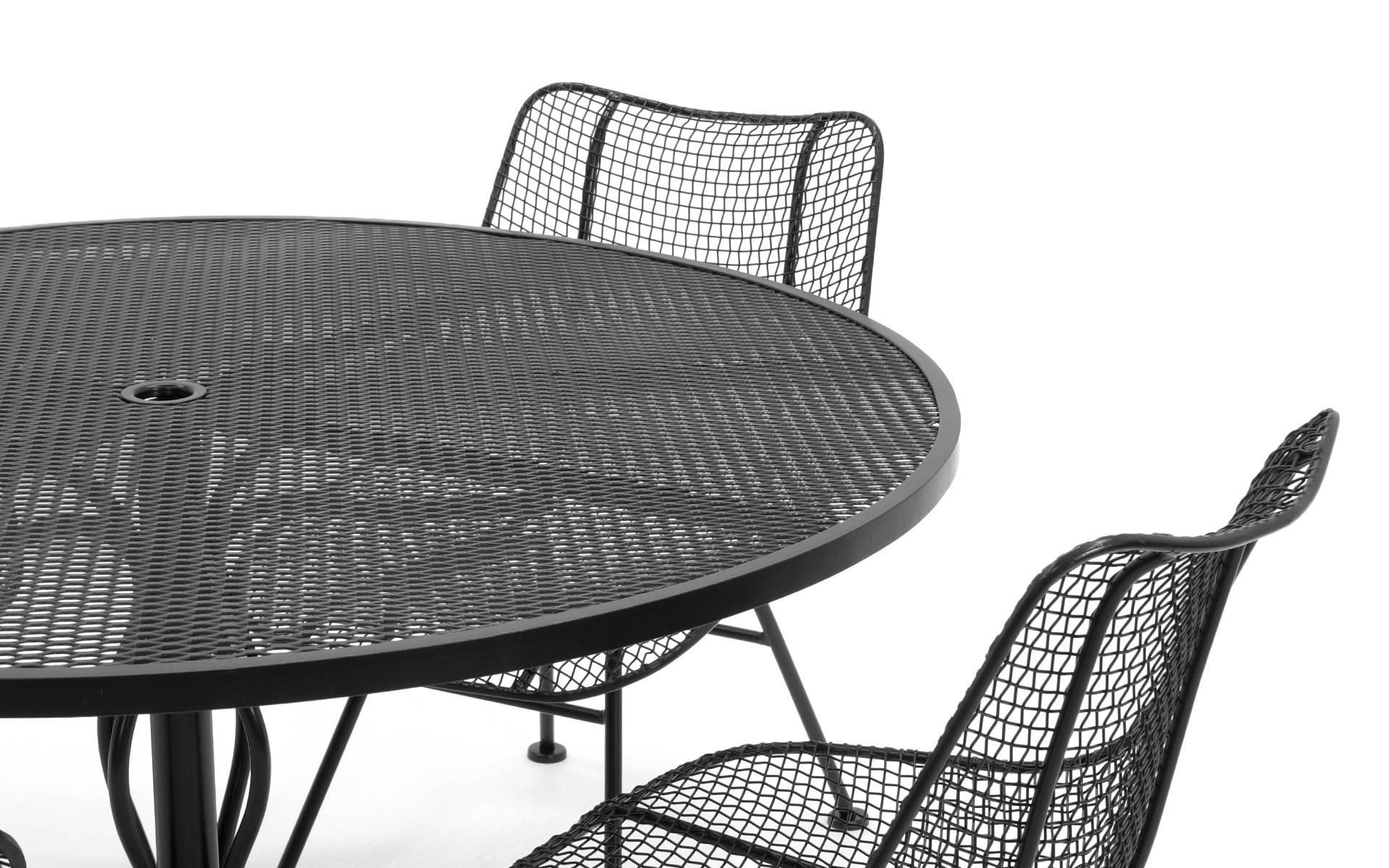 Lounge Height Russell Woodard Sculpture Patio or Outdoor Dining Table In Excellent Condition In Kansas City, MO