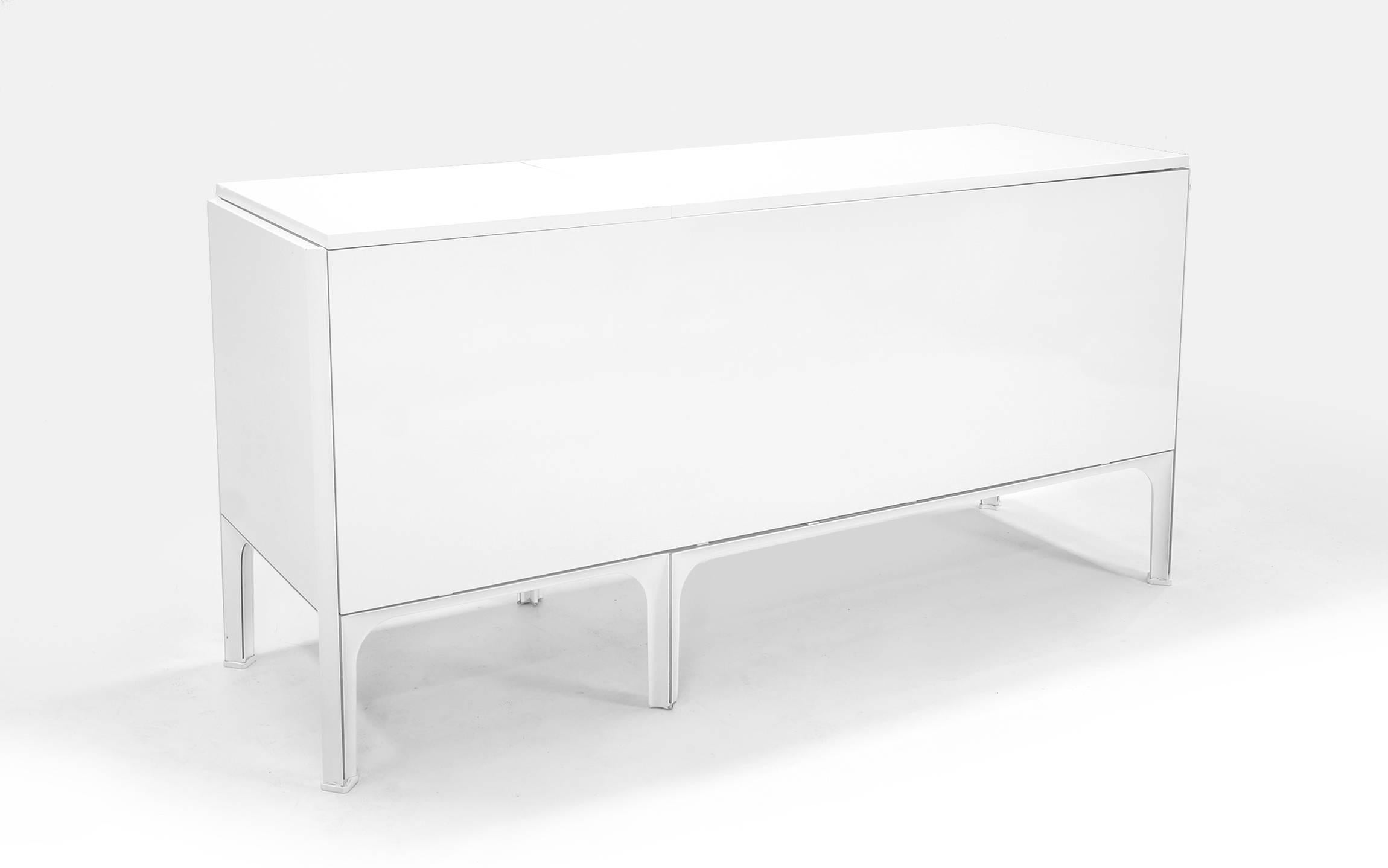 Raymond Loewy Desk with Drawers for Doubinsky Freres, DF2000 Series In Excellent Condition For Sale In Kansas City, MO