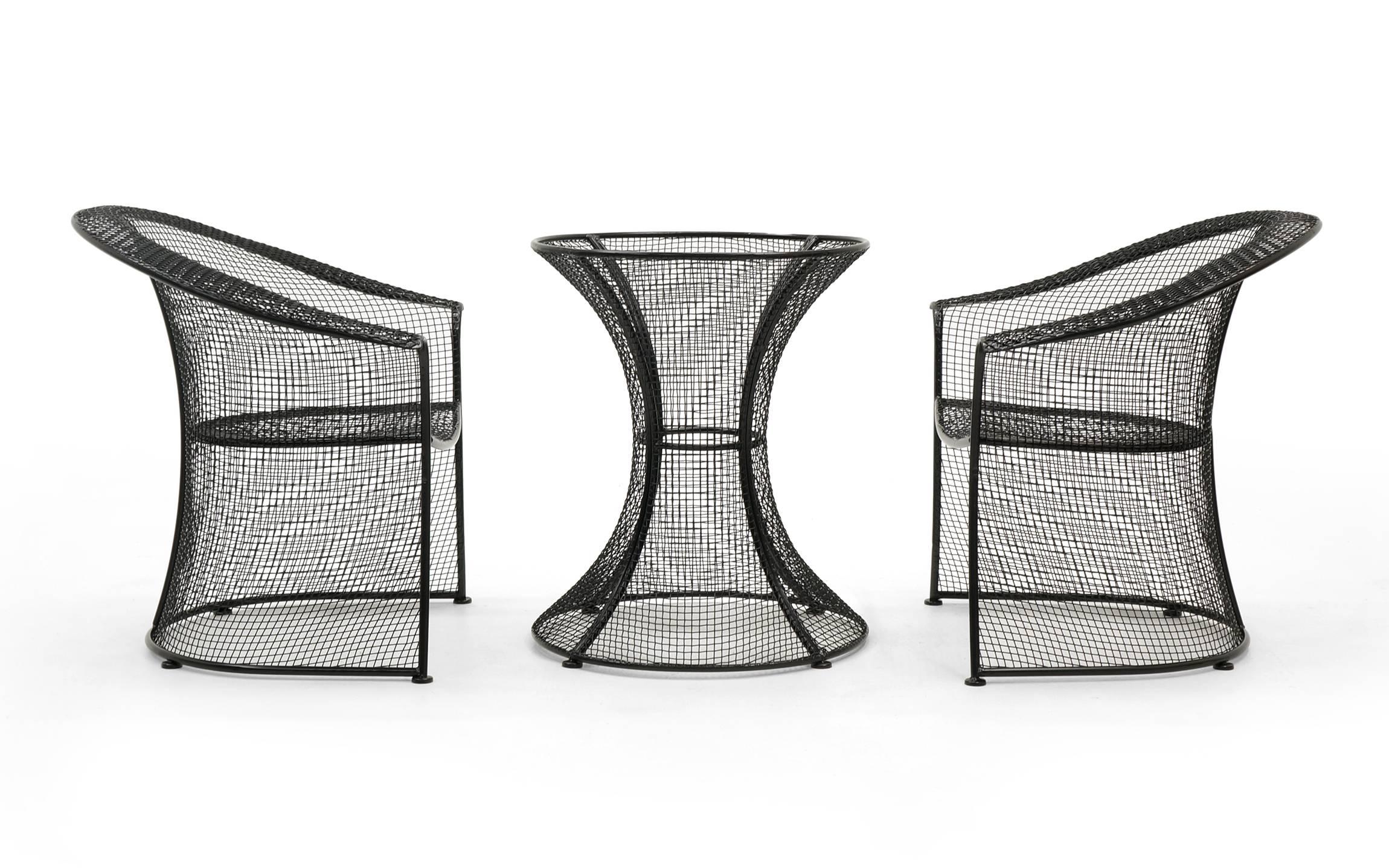 Mid-Century Modern Russell Woodard Woven Wire Mesh Outdoor Patio Table and Four Chairs Restored