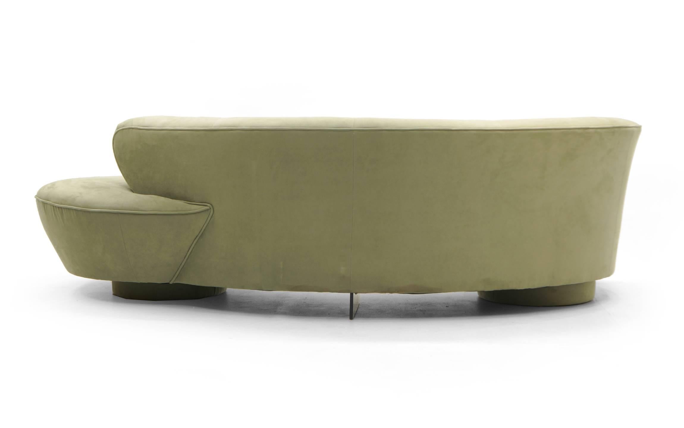 Mid-Century Modern Vladimir Kagan for Directional Cloud / Serpentine Curved Sofa