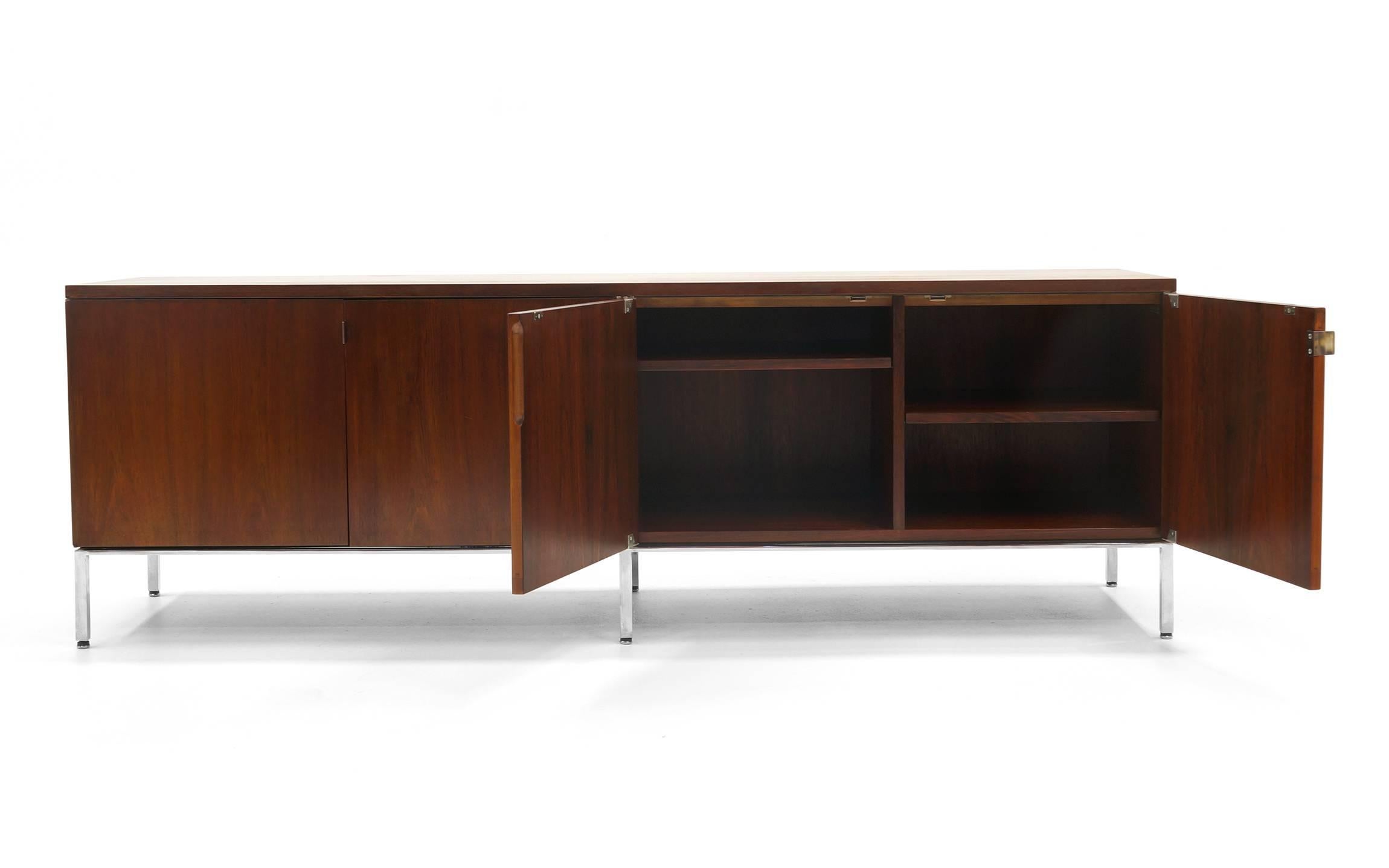 Mid-Century Modern Rosewood Credenza/Media Cabinet Designed by Florence Knoll, Excellent