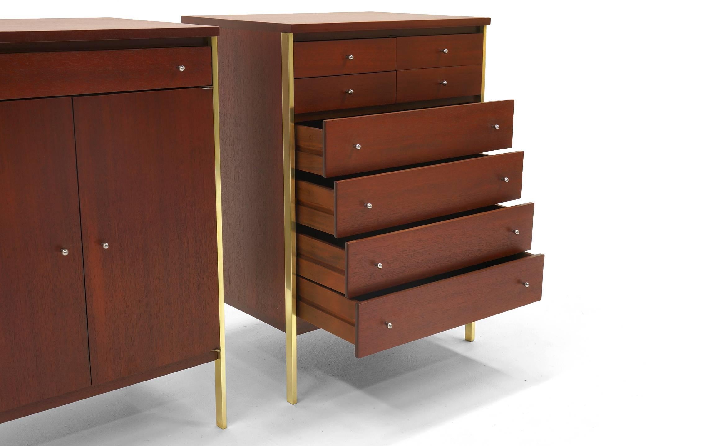 Mid-Century Modern Excellent Pair of Paul McCobb Connoisseur Group Cabinets, Model 7026 and 7025