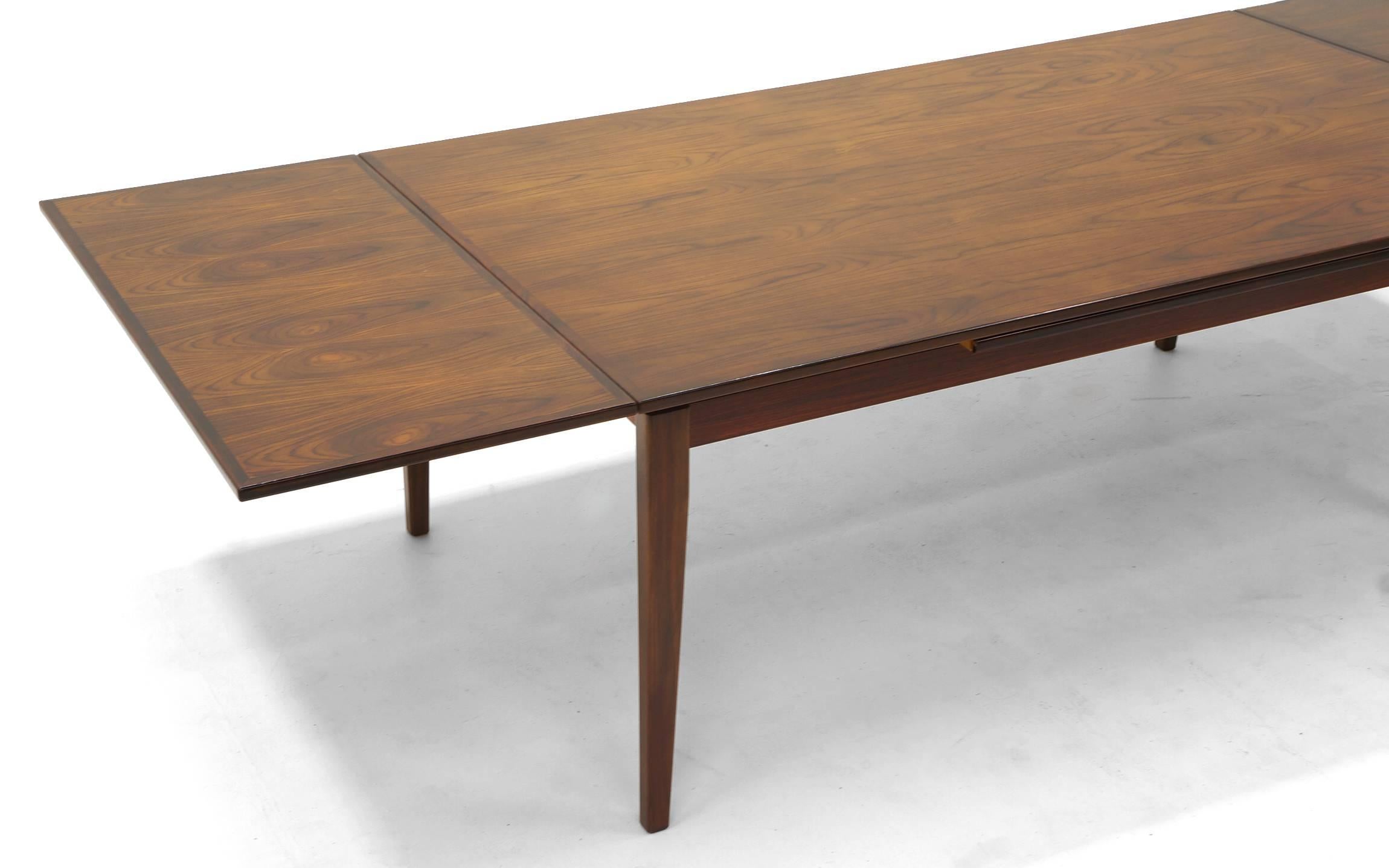 Mid-20th Century Danish Modern Rosewood Expandable Draw Leaf Dining Table