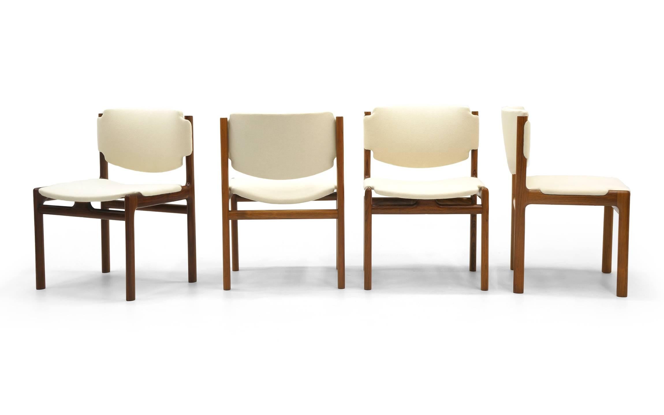 Set of eight fully restored rosewood armless dining chairs by Soren Willadsen, Denmark, 1950s. Very sturdy and comfortable. Beautiful rosewood frames with restored seats, backs and upholstered in a Maharam fabric.