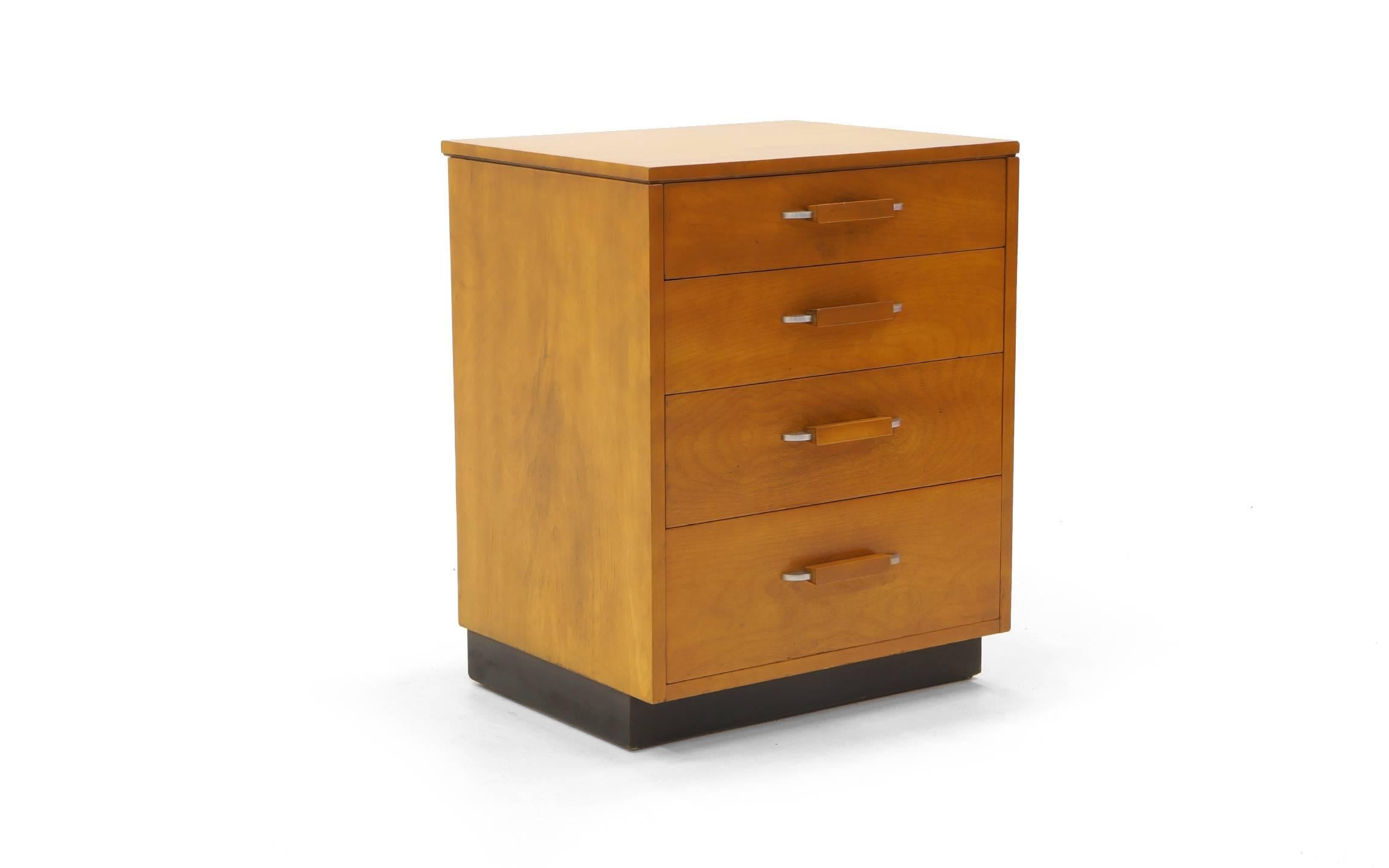 Modern/Art Deco birch chest or dresser designed by Eliel Saarinen and his daughter Pipsan Saarinen Swanson for the Johnson Furniture Company, American, circa 1940s.
  