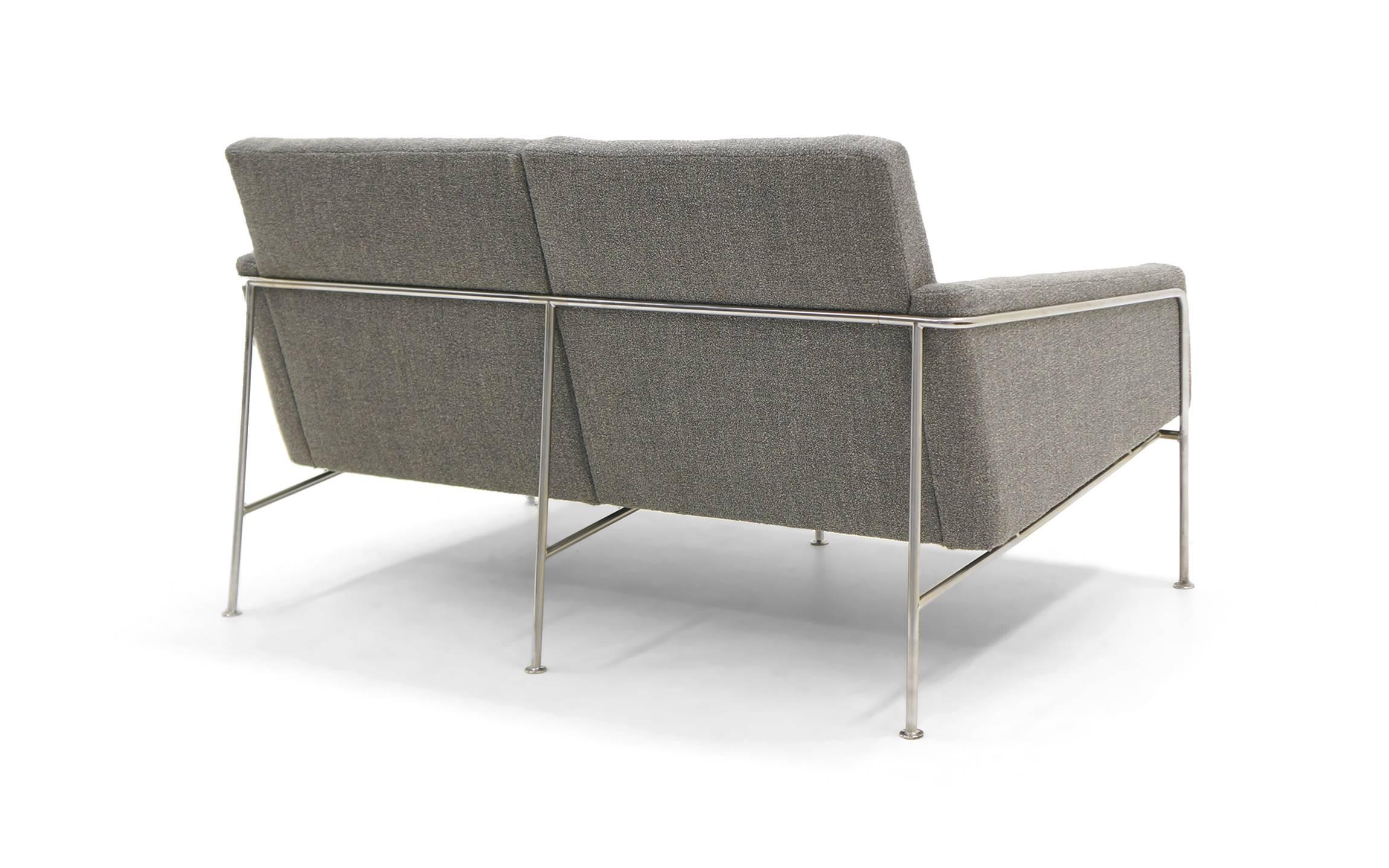 Arne Jacobsen 3300/2 Airport Sofa / Loveseat and Chair in Gray, Restored 3