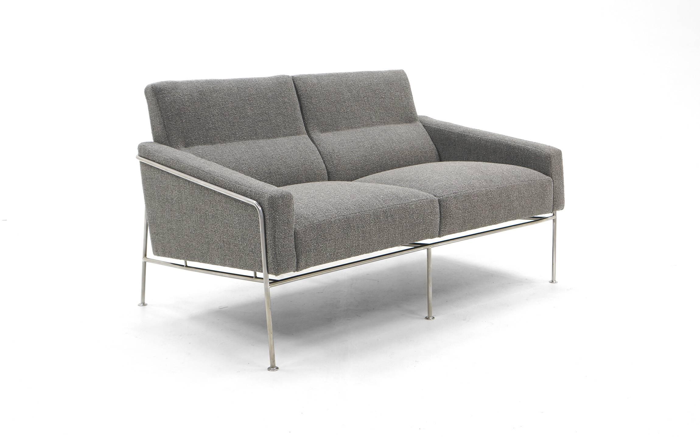Scandinavian Modern Arne Jacobsen 3300/2 Airport Sofa / Loveseat and Chair in Gray, Restored