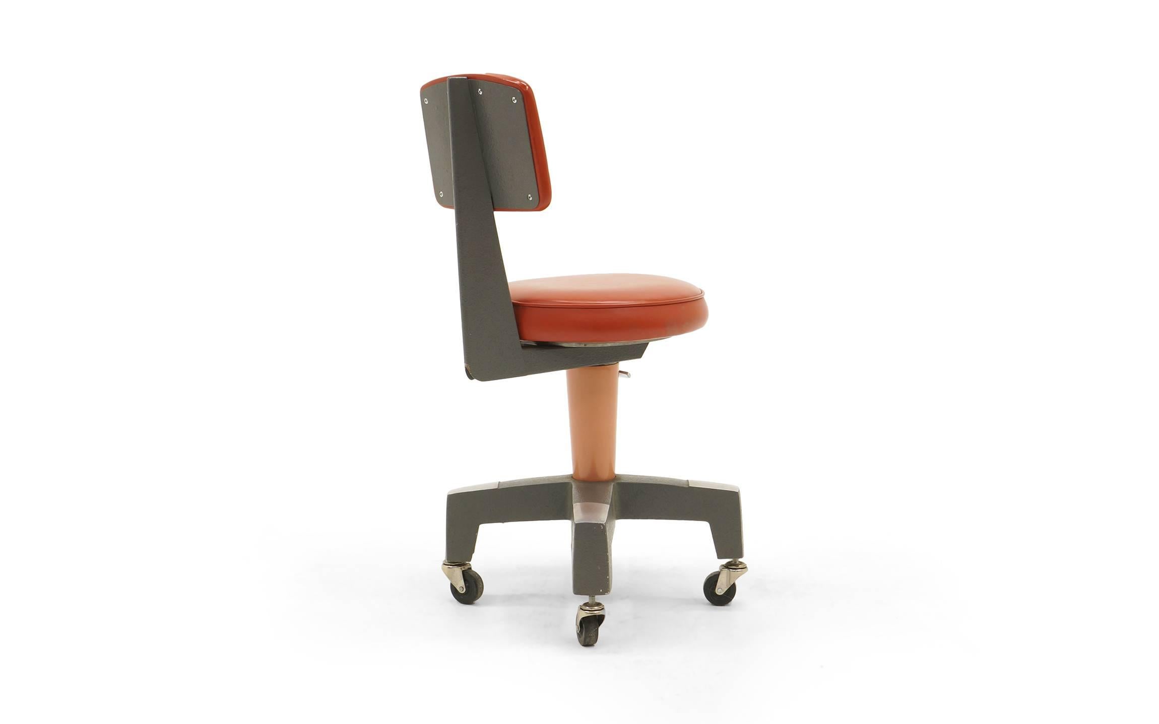 Industrial Design Swivel Chair on Casters by American Optical Corp Red Orange In Good Condition In Kansas City, MO