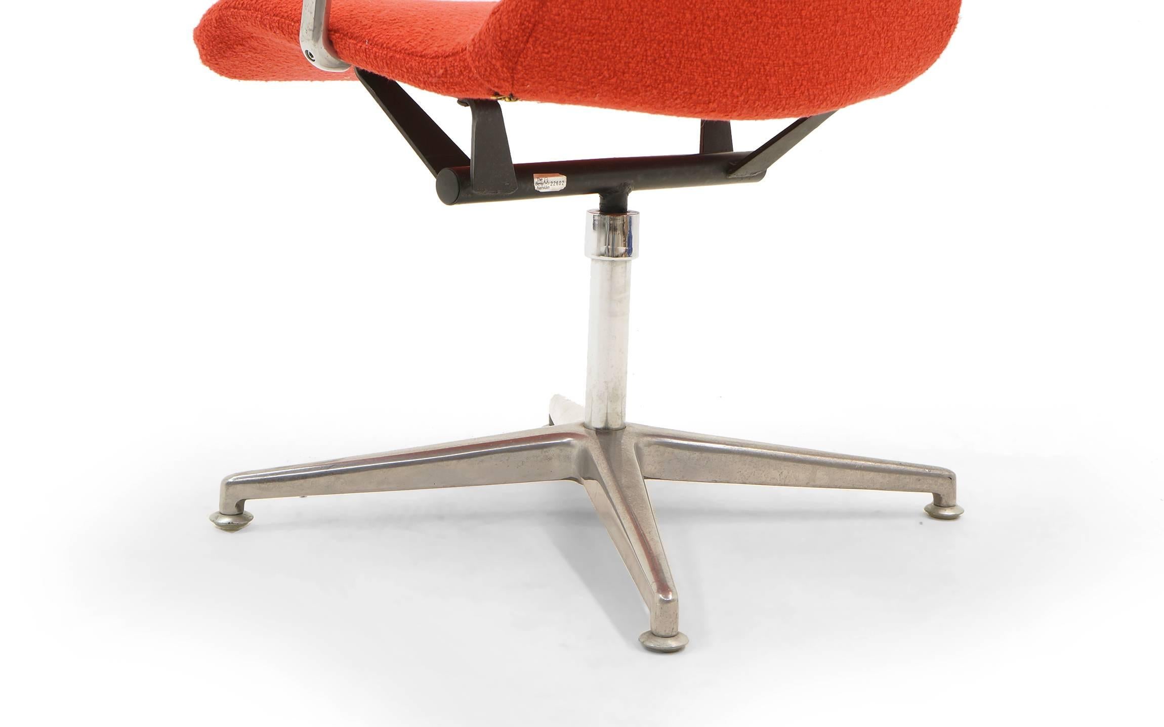 Mid-Century Modern George Nelson Desk or Office Chair, Very Rare, New Red Boucle Knoll Upholstery For Sale