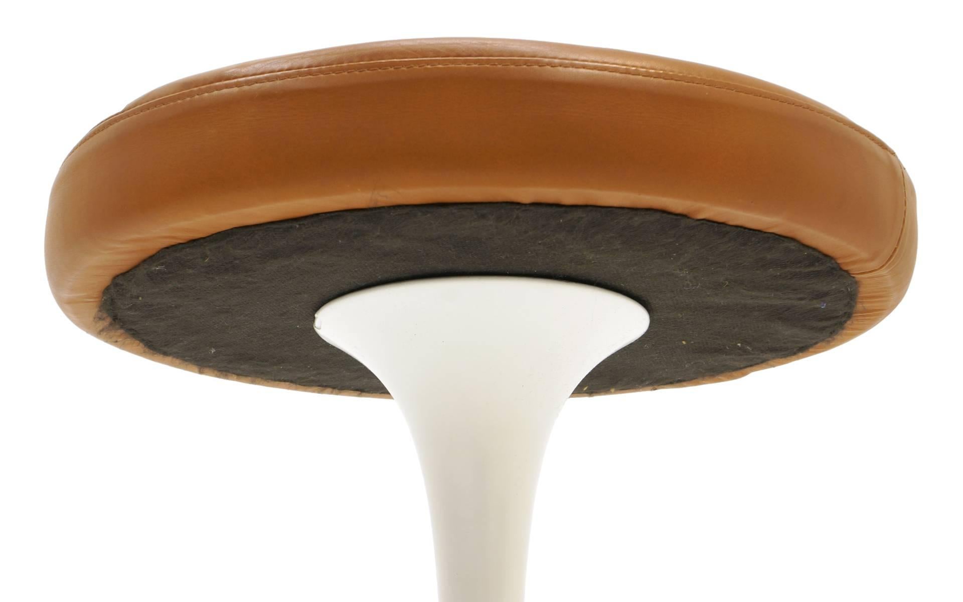 American Eero Saarinen Stool for Knoll, Original Tan Vinyl and White Tulip Base