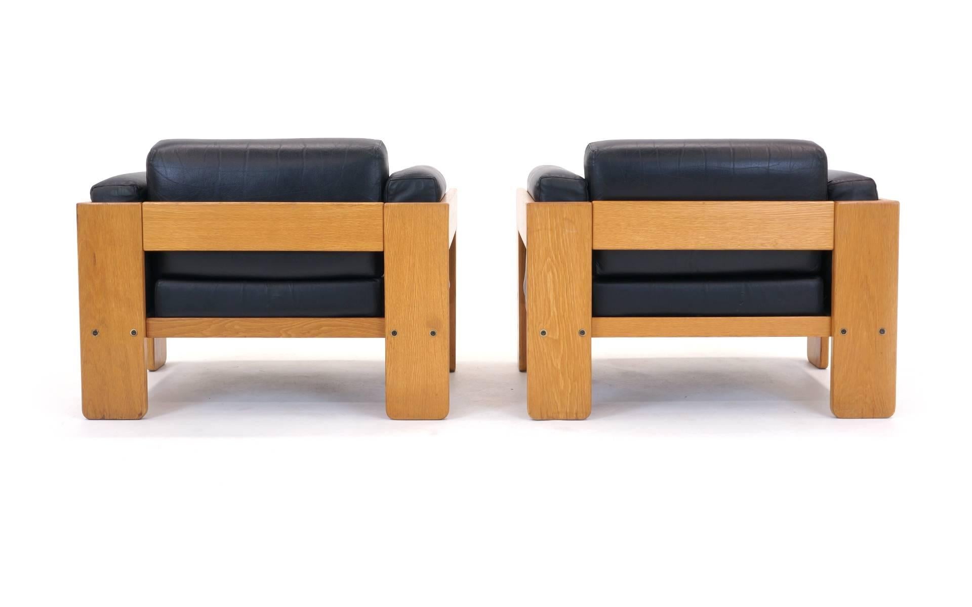 Italian Tobia Scarpa Bastiano Walnut and Black Leather Sofa and Chairs for Gavina