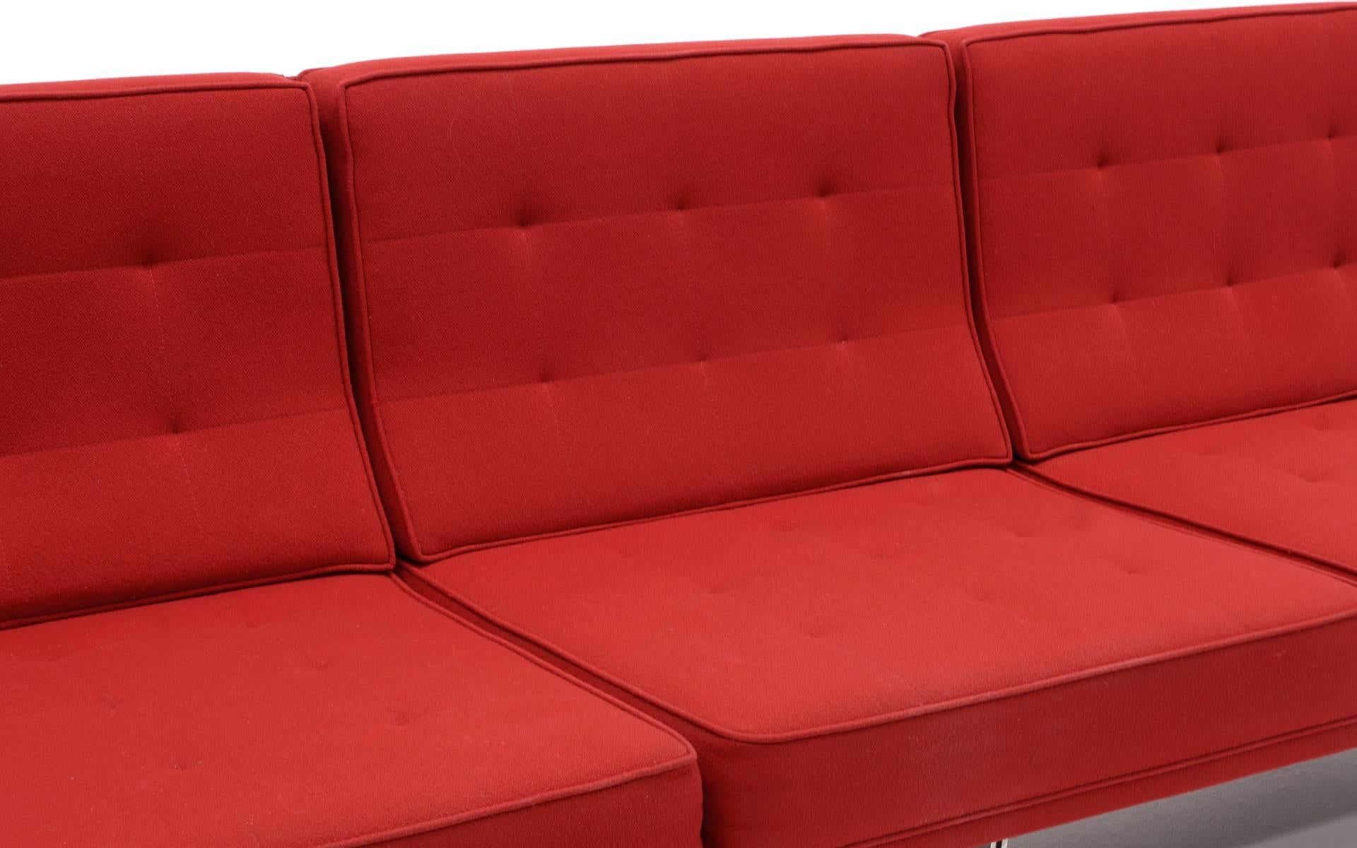 Florence Knoll Parallel Bar Three-Seat Armless Sofa Red Wool Fabric In Good Condition In Kansas City, MO