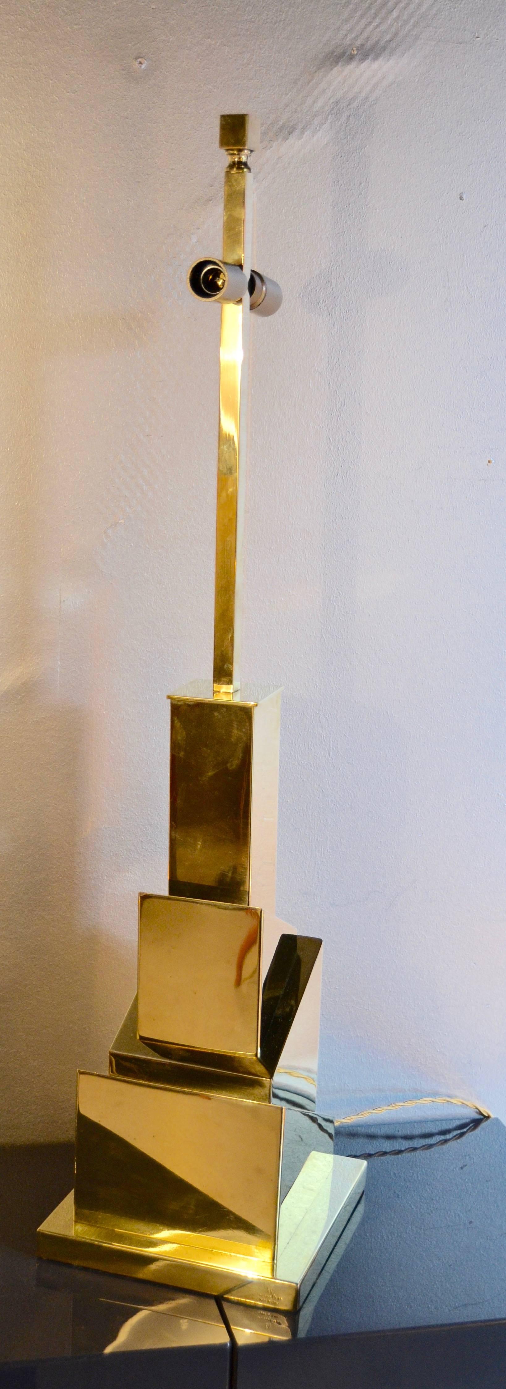 1970s table lamp in brass signed by Romeo Rega.
Great lamp in good vintage condition.
Rewired.