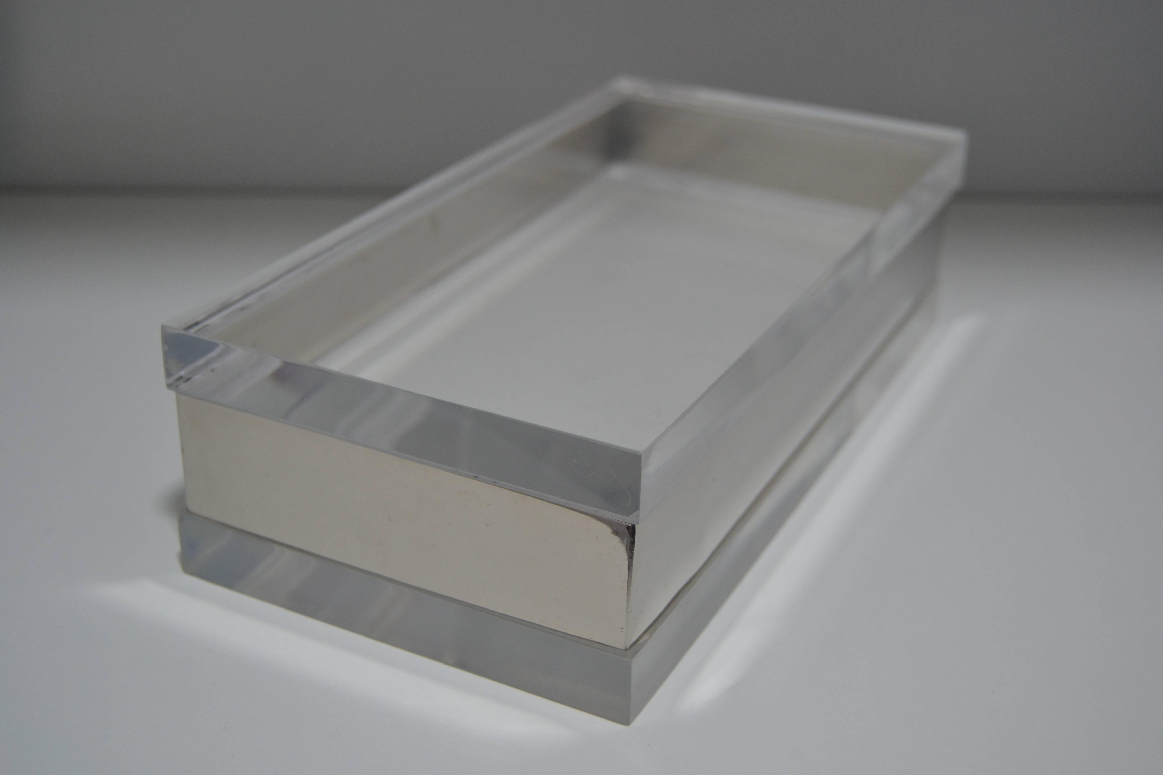 1970s Lucite and Chrome Box In Good Condition In Saint-Ouen, FR