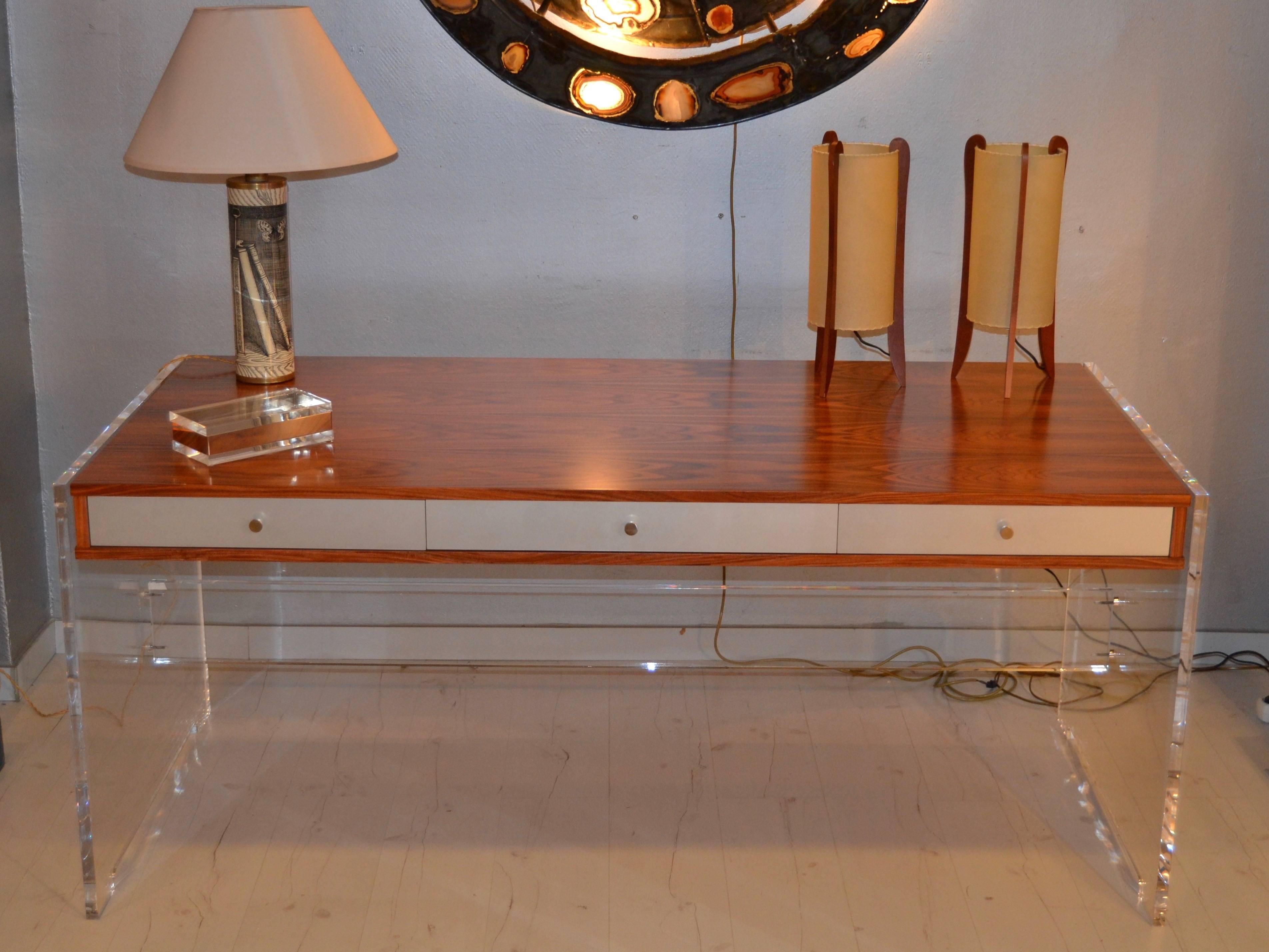 1970s rosewood and Lucite desk with chromed steel drawers.
Perfect condition
Designed by Poul Norrekit (Danish).