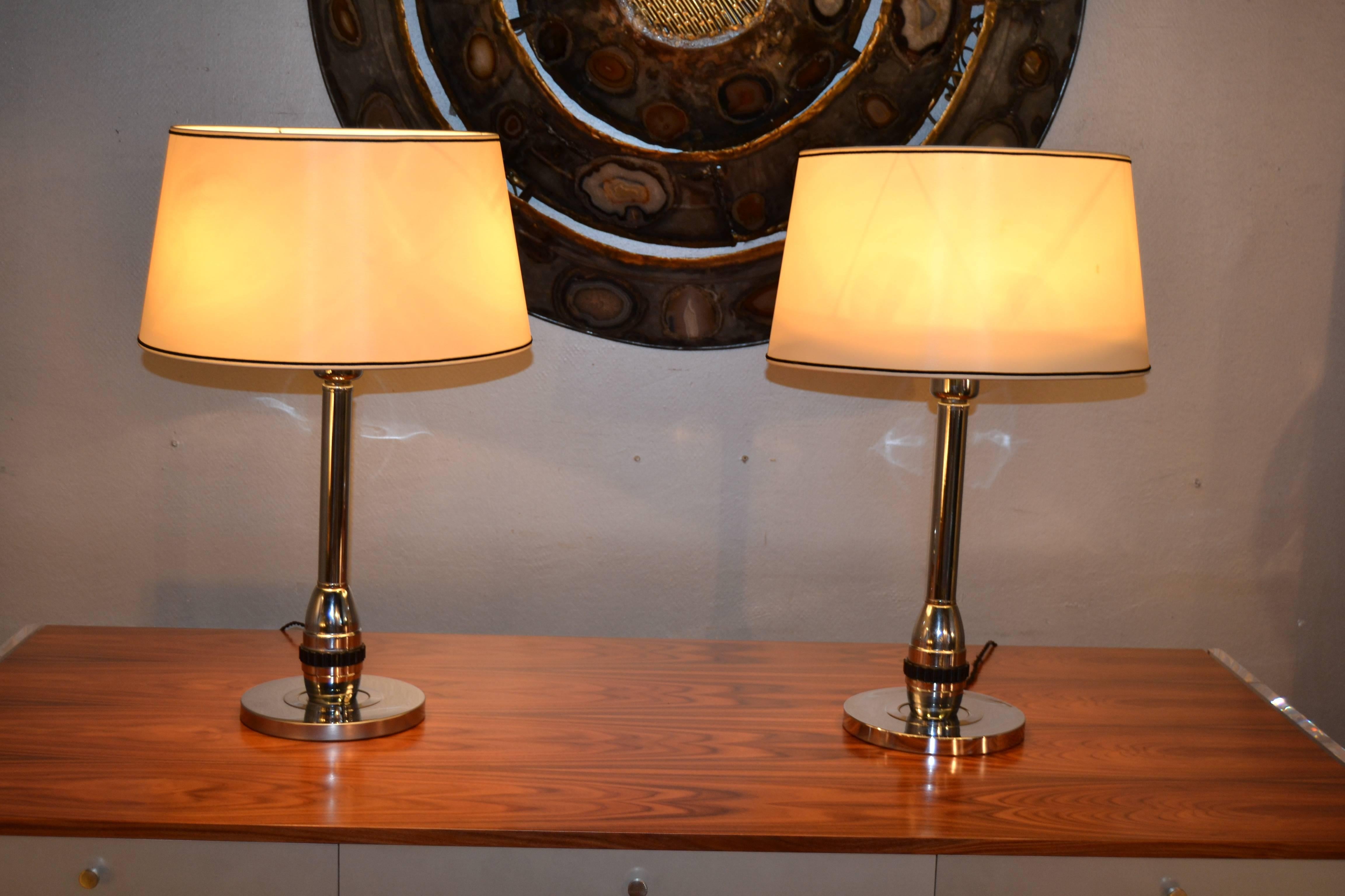 Pair of 1950s Chromed Steel and Bakelite Lamps In Good Condition In Saint-Ouen, FR