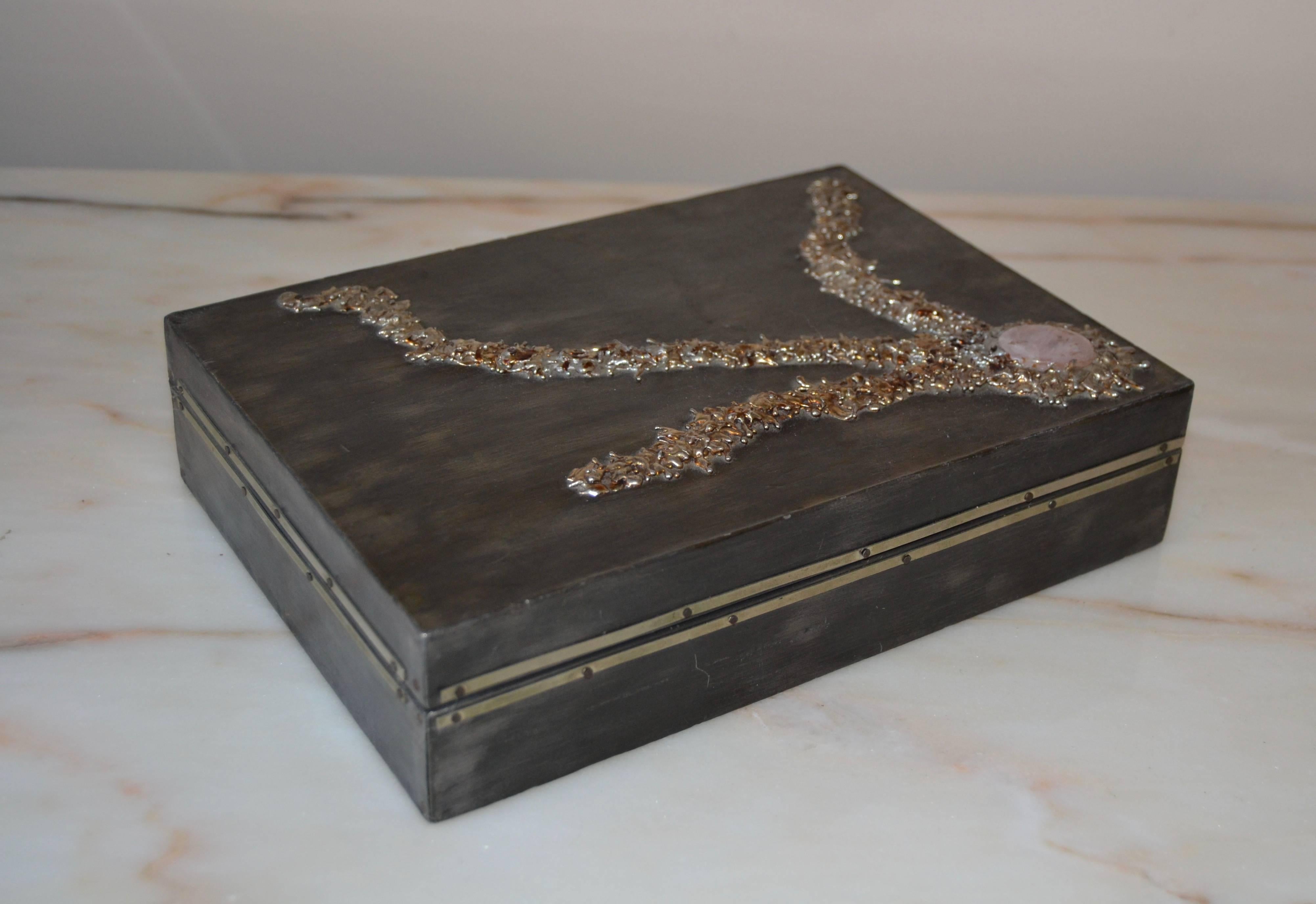1970s sculptural metalwork and quartz box with wood interior
Great work of quality
Signed.