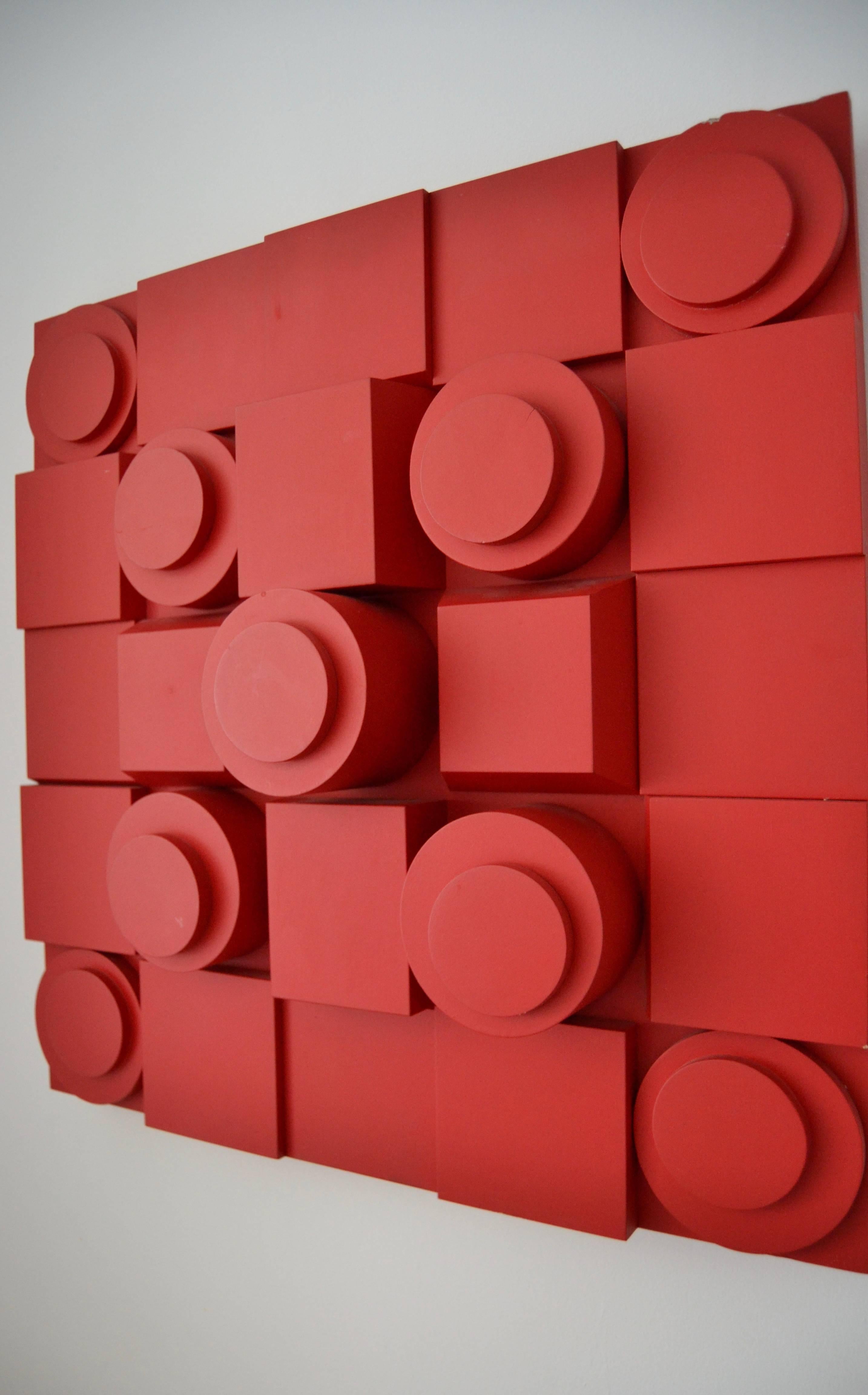 Joao Galvao Rotes Holzkunstwerk aus Holz (Kinetisch) im Angebot