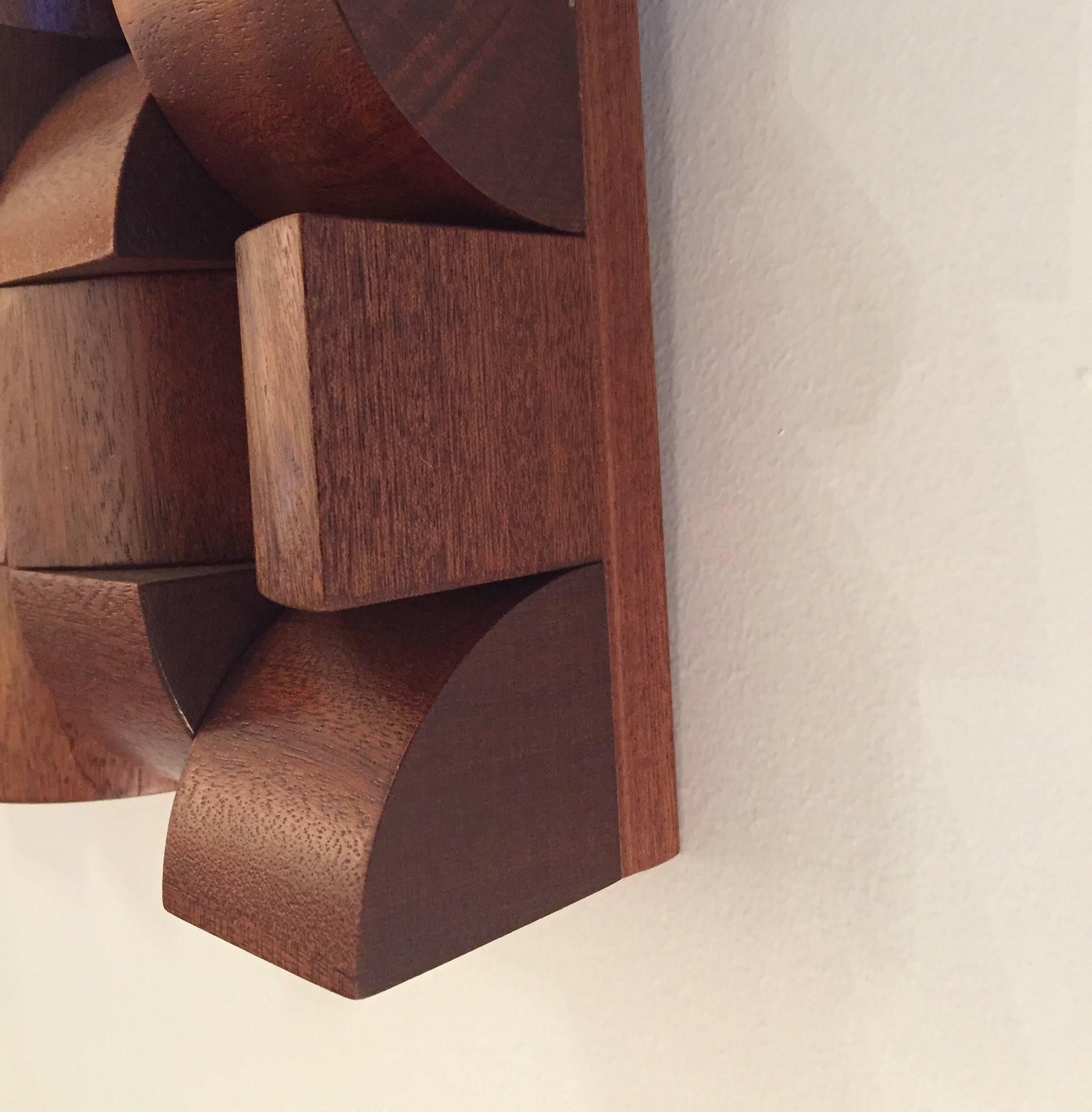 Sapele Wood Abstract Wall Sculpture In New Condition In Saint-Ouen, FR