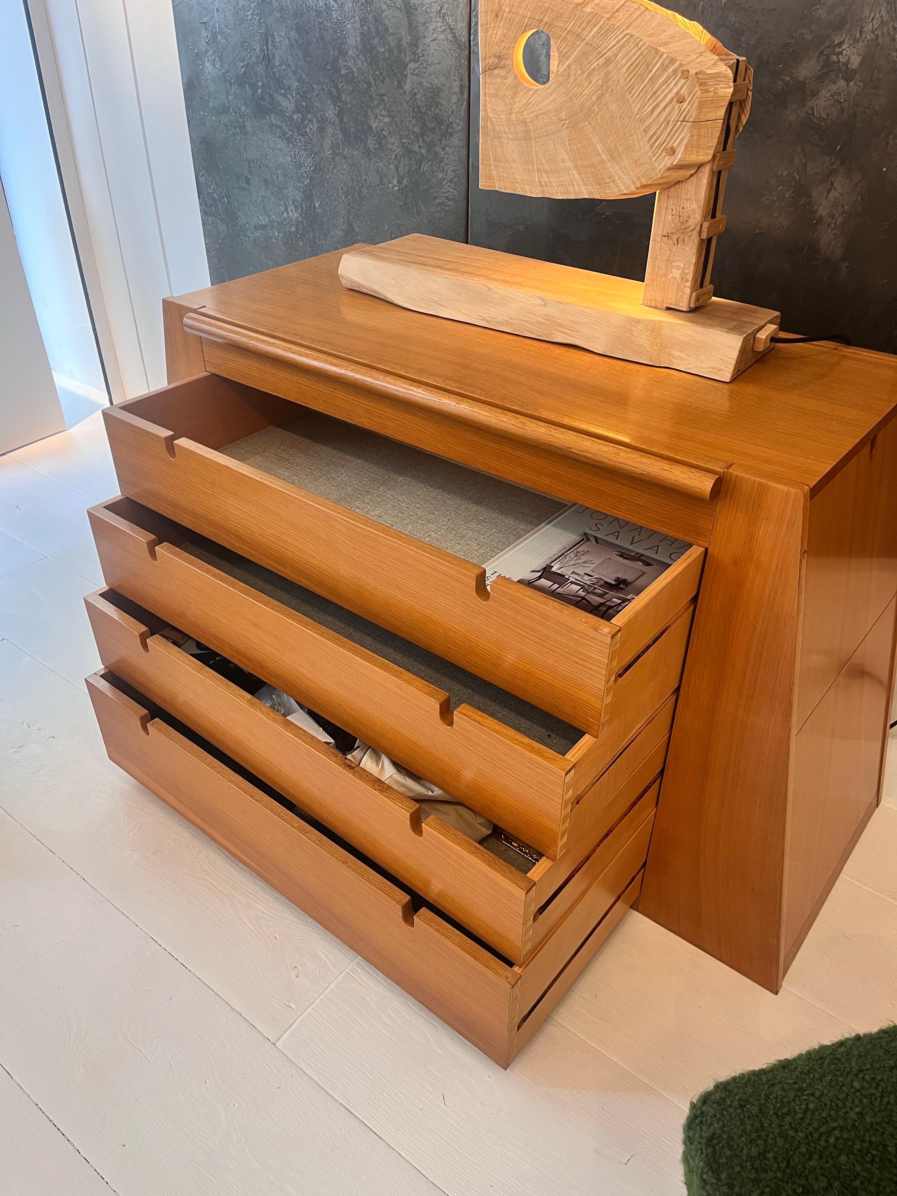Commode italienne en placage d'Oak Oak - Italie, vers 1980 11
