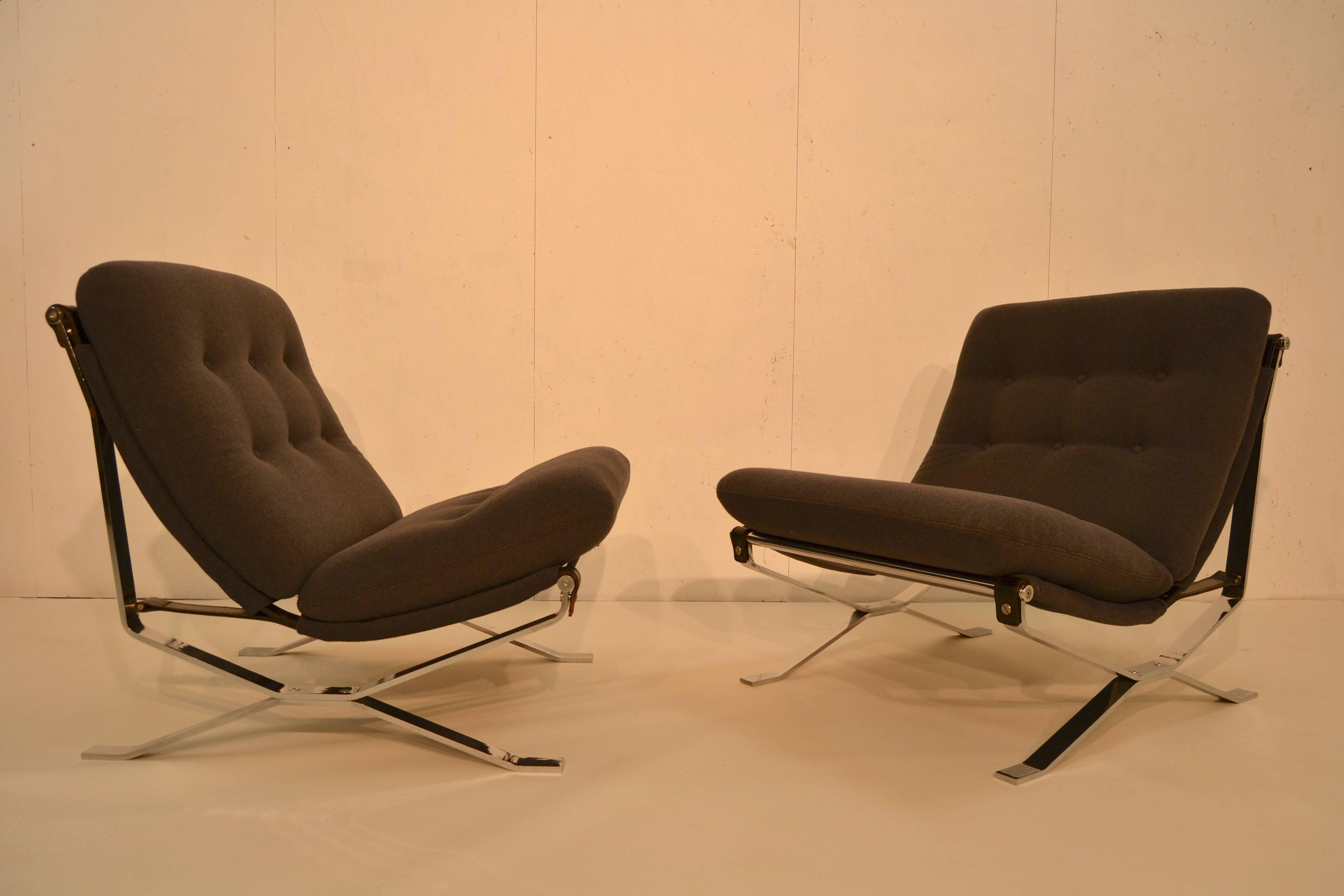 Pair of steel, black leather and grey wool fabric chairs designed by Ico Parisi for MiM in 1969. 
Great quality on massif chromed steel
New upholstered 
Great condition.
 