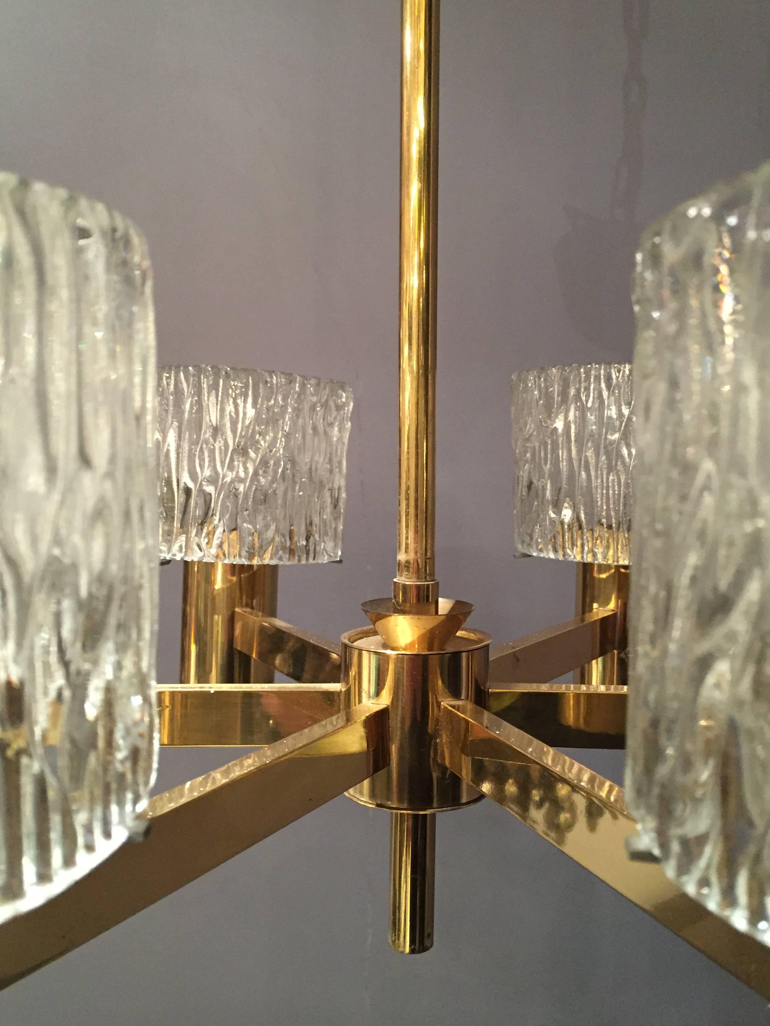 Six arms chandelier, perfect vintage condition for this small brass and glass chandelier, circa 1970 in the style of Hans-Agne Jakobsson.