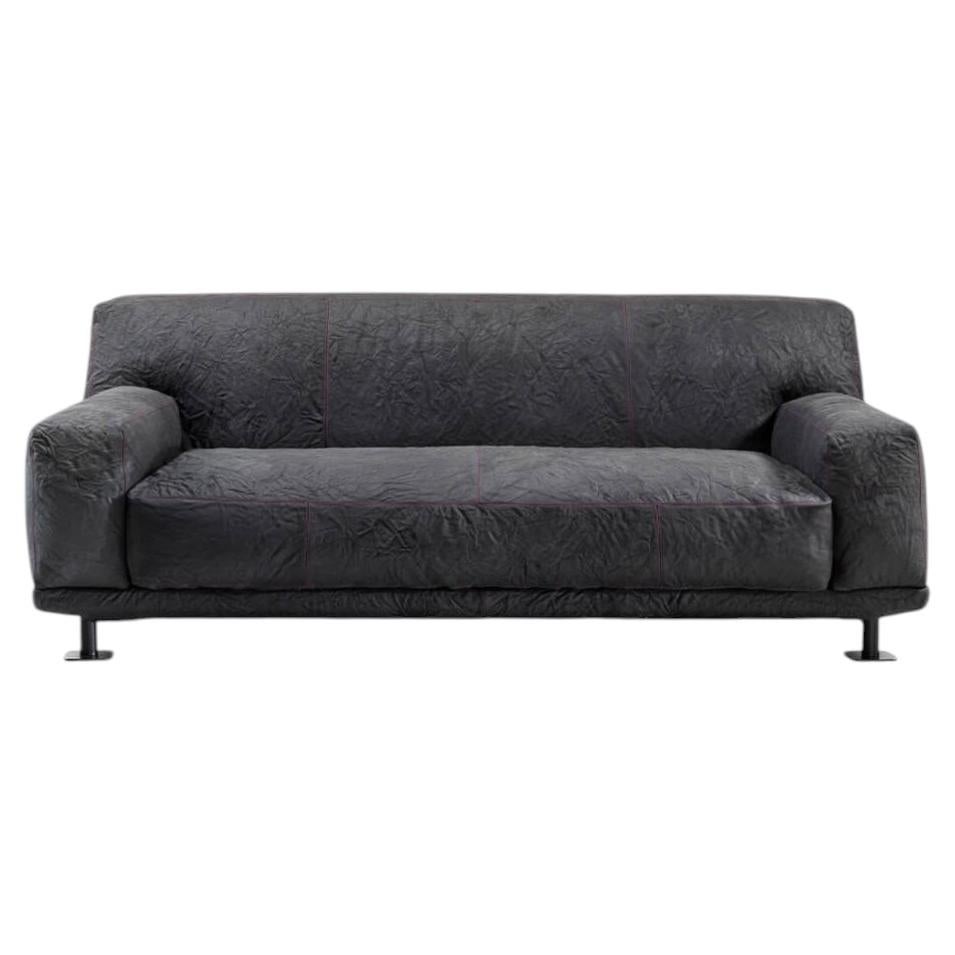 Giulio Iacchetti per Meritalia "Newcastle Sofa" - Divano a tre posti in pelle color ardesia